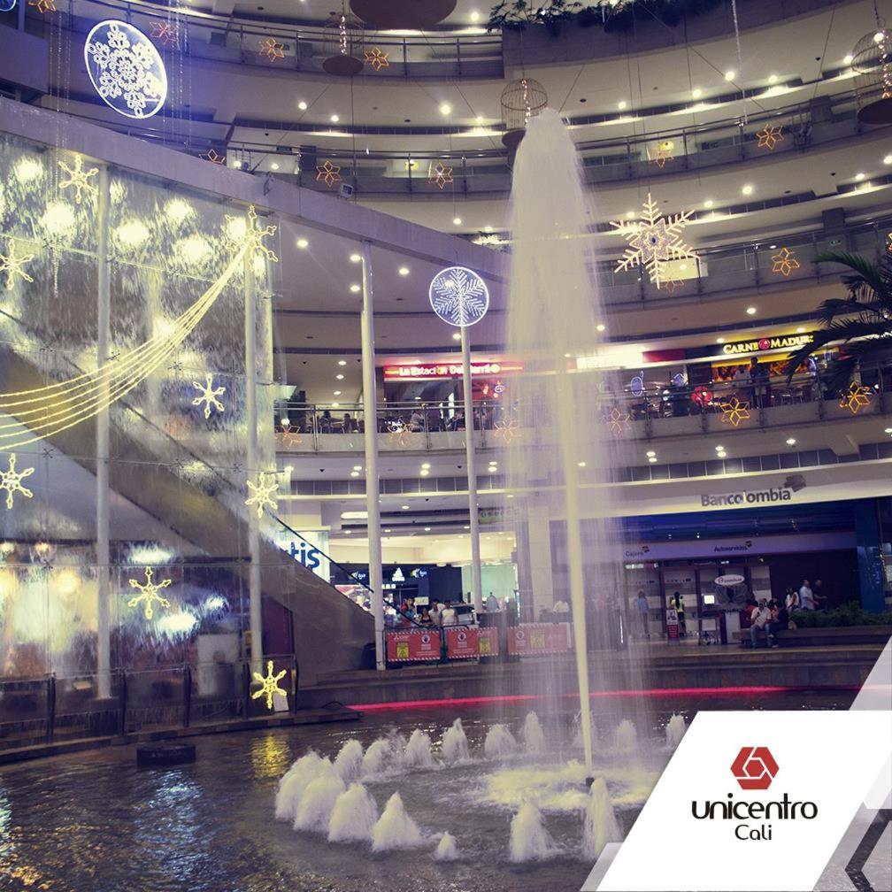 CALI Acogedor y Completo, Apto cerca de Jardin plaza, con piscina, parqueadero y aire acondicionado