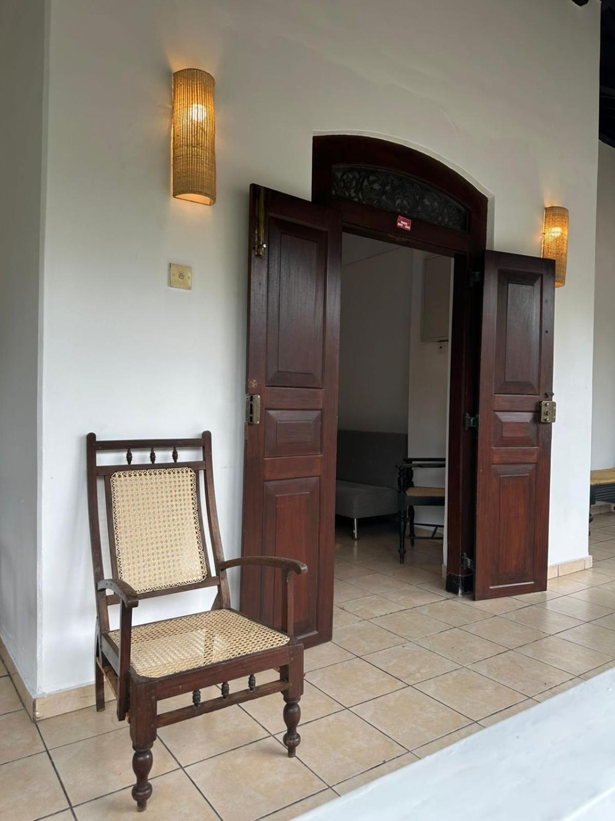Tipsy Ceylon view 5