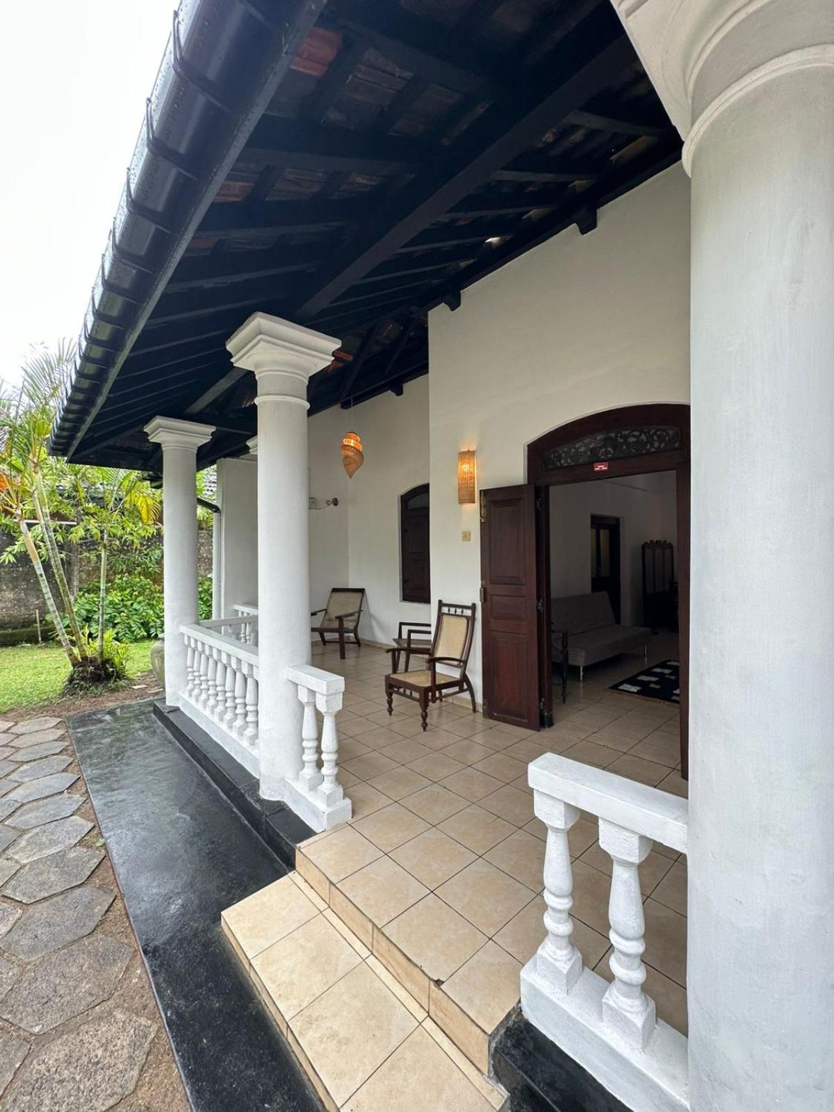 Tipsy Ceylon view 4