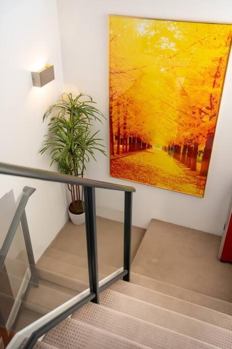 Equitice Autumn Moonlight Villa