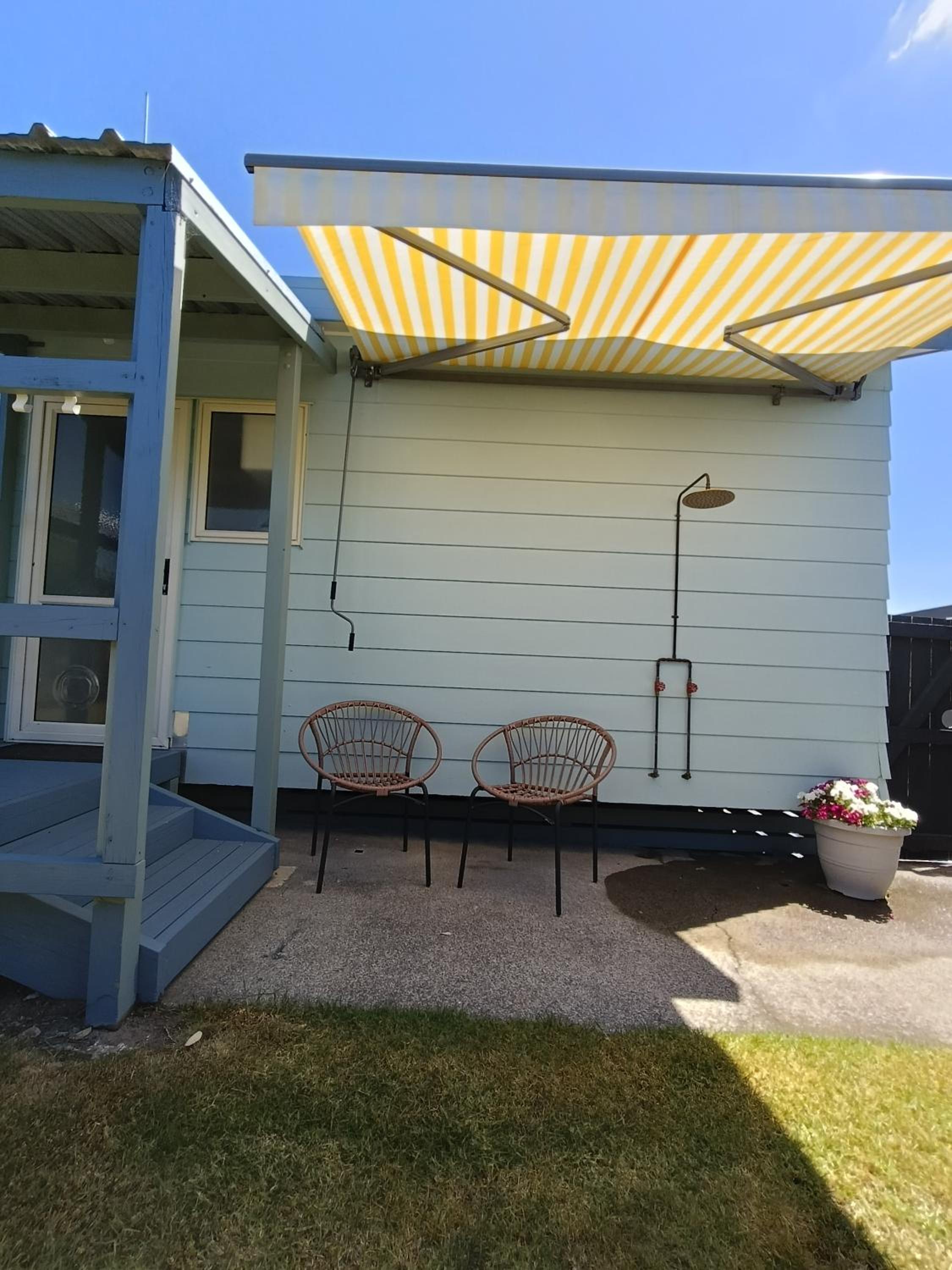 Omanu Cottage view 4
