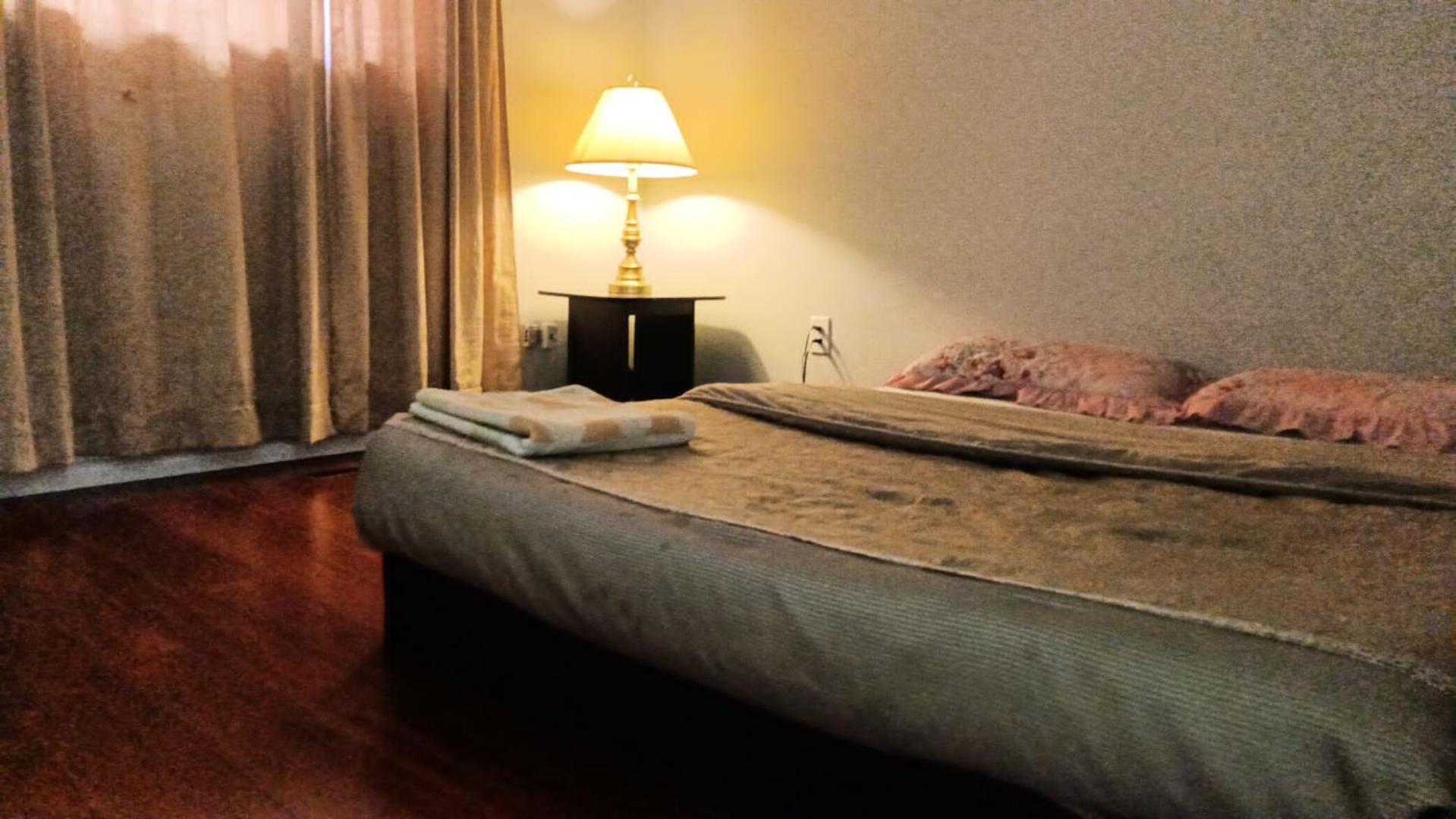 Budget Room Near Toronto 15 Min - Plazas, Shopping, Restaurants, Transit Nearby B1