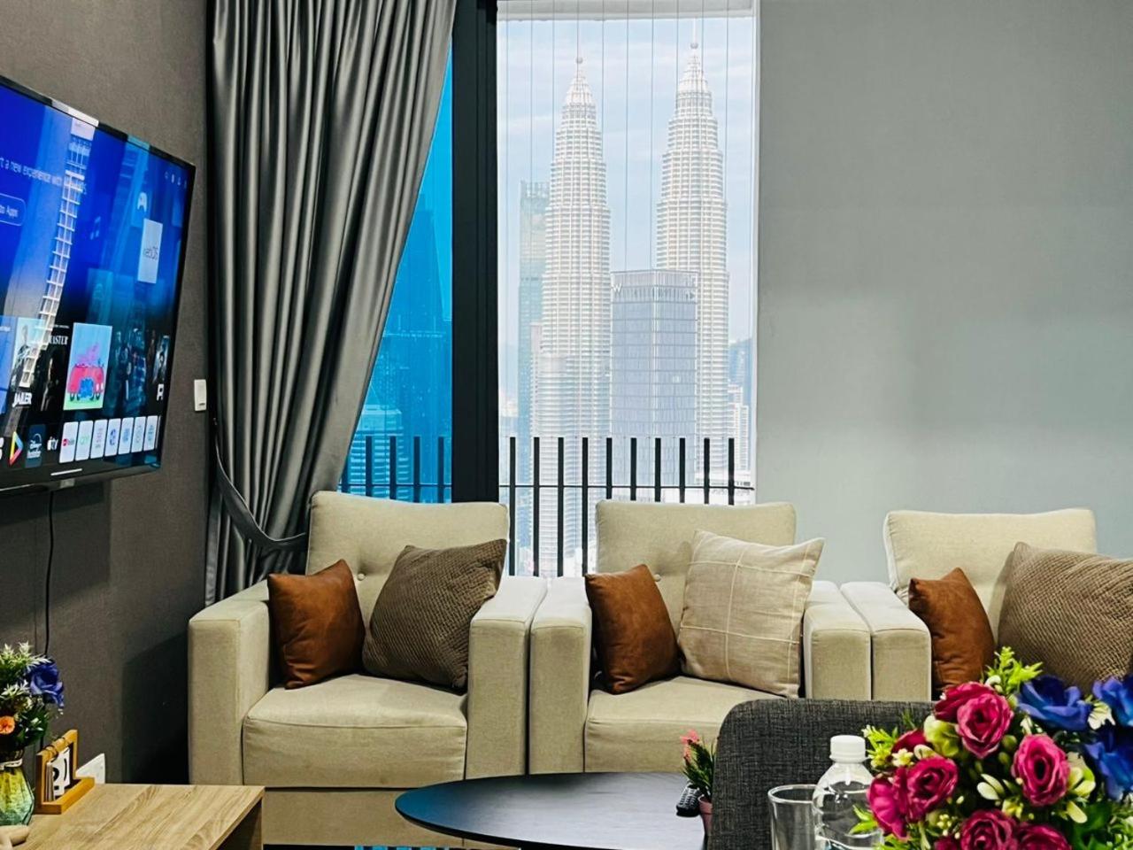 The Luxe Colony KLCC by Sky Pool