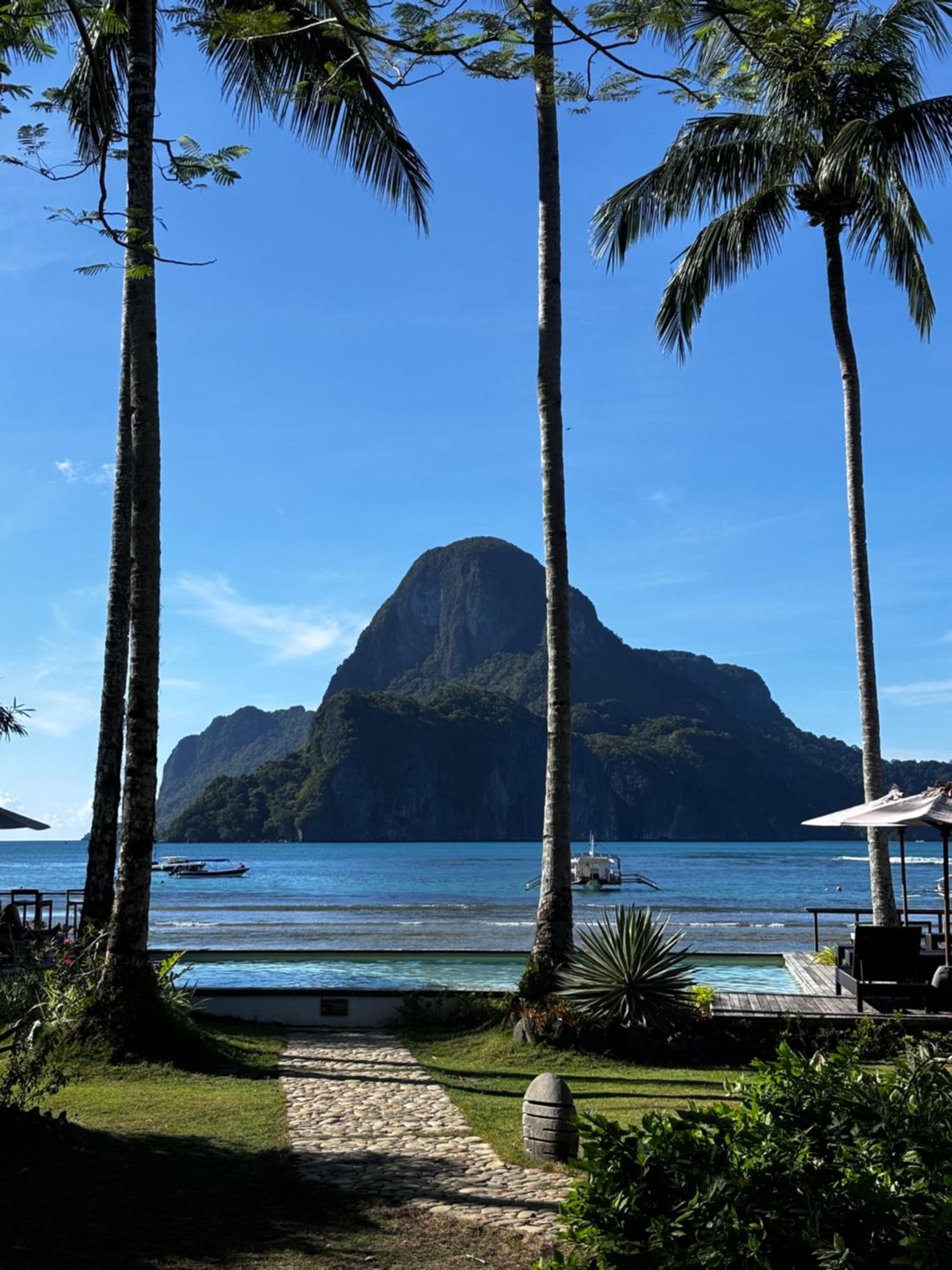 Cadlao Resort and Restaurant