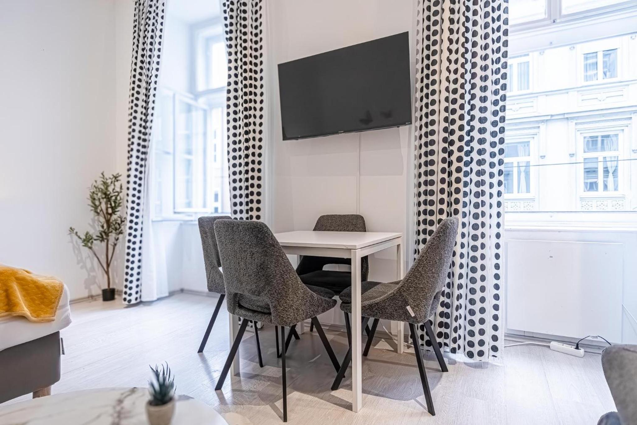 Comfy 1BR in Central Vienna with Great Amenities