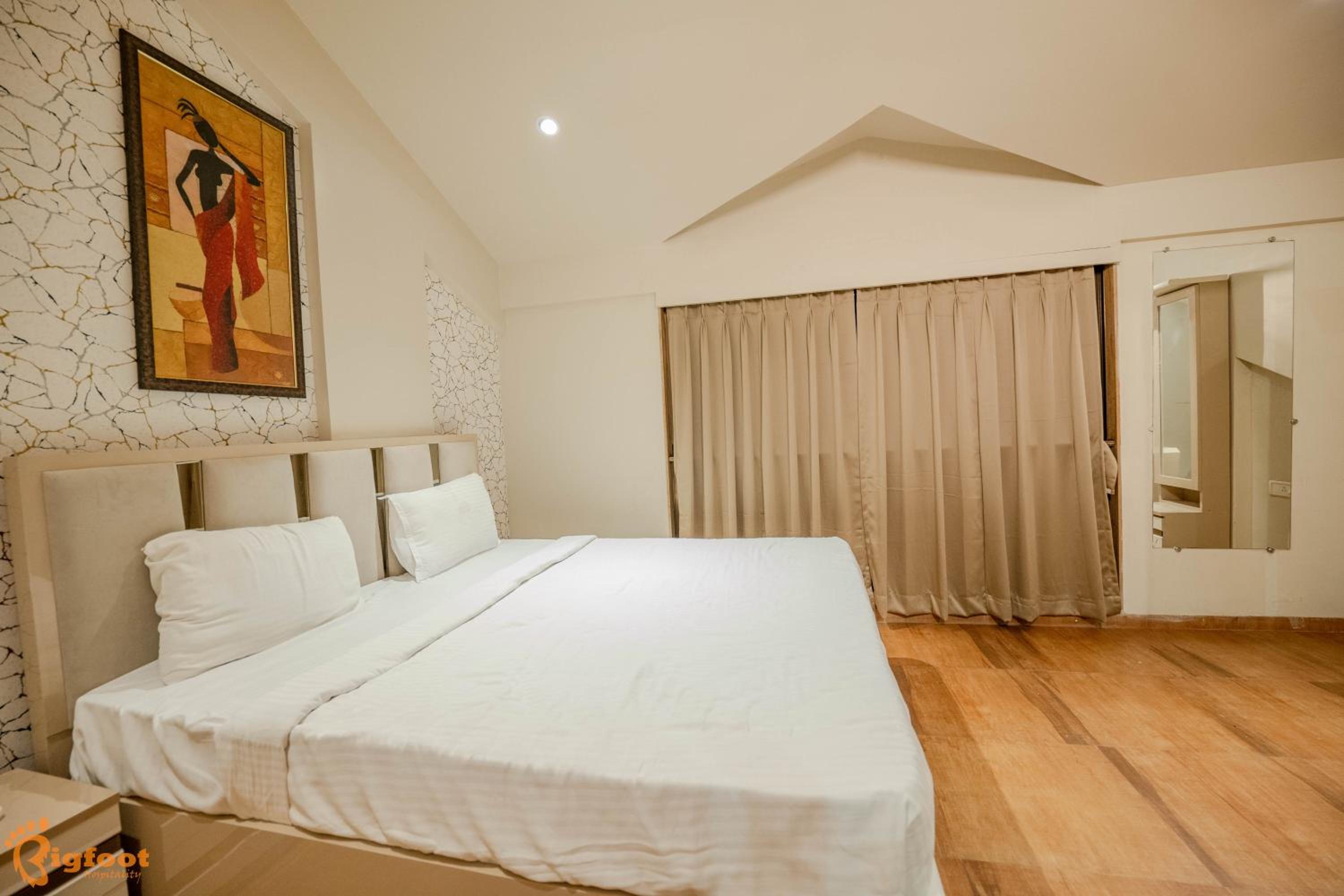 97 Royal Vista Villa Khandala Lonavala view 2