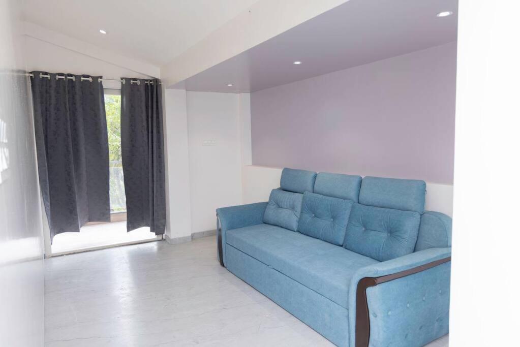 Stay Leisurely The White Mirage, 3BHK Pawna Lake view 3