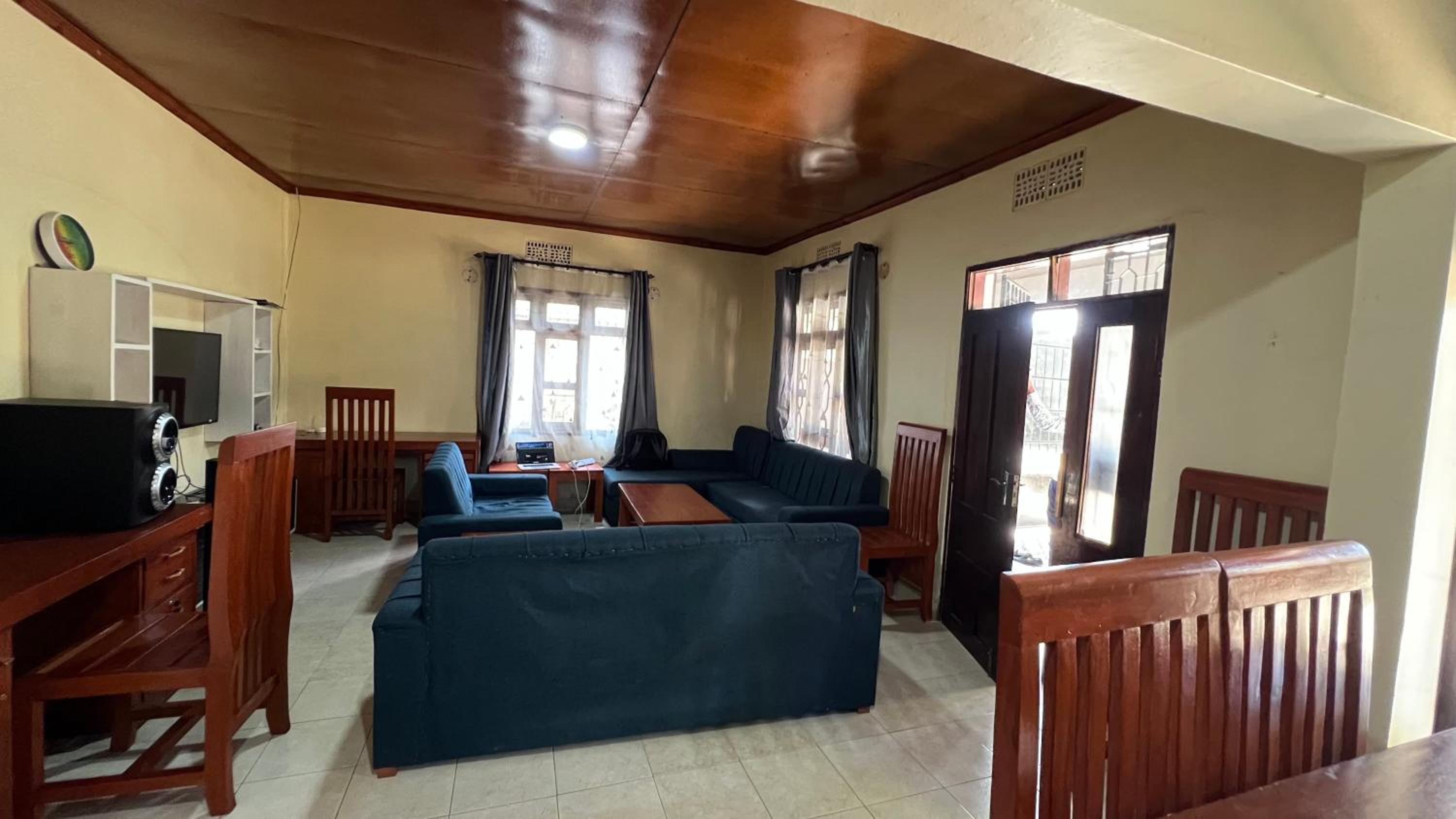 Amani Apartment