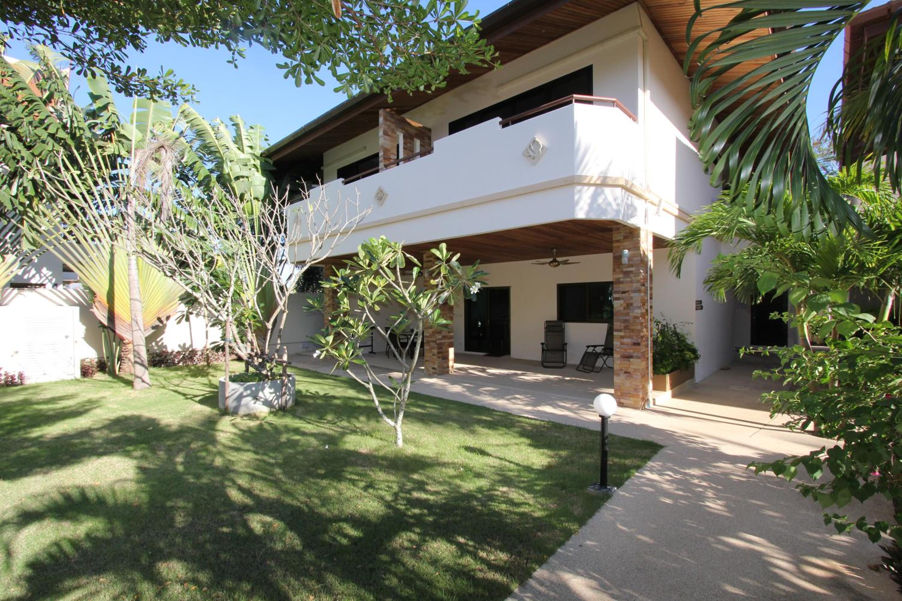 Babylon Pool Villas