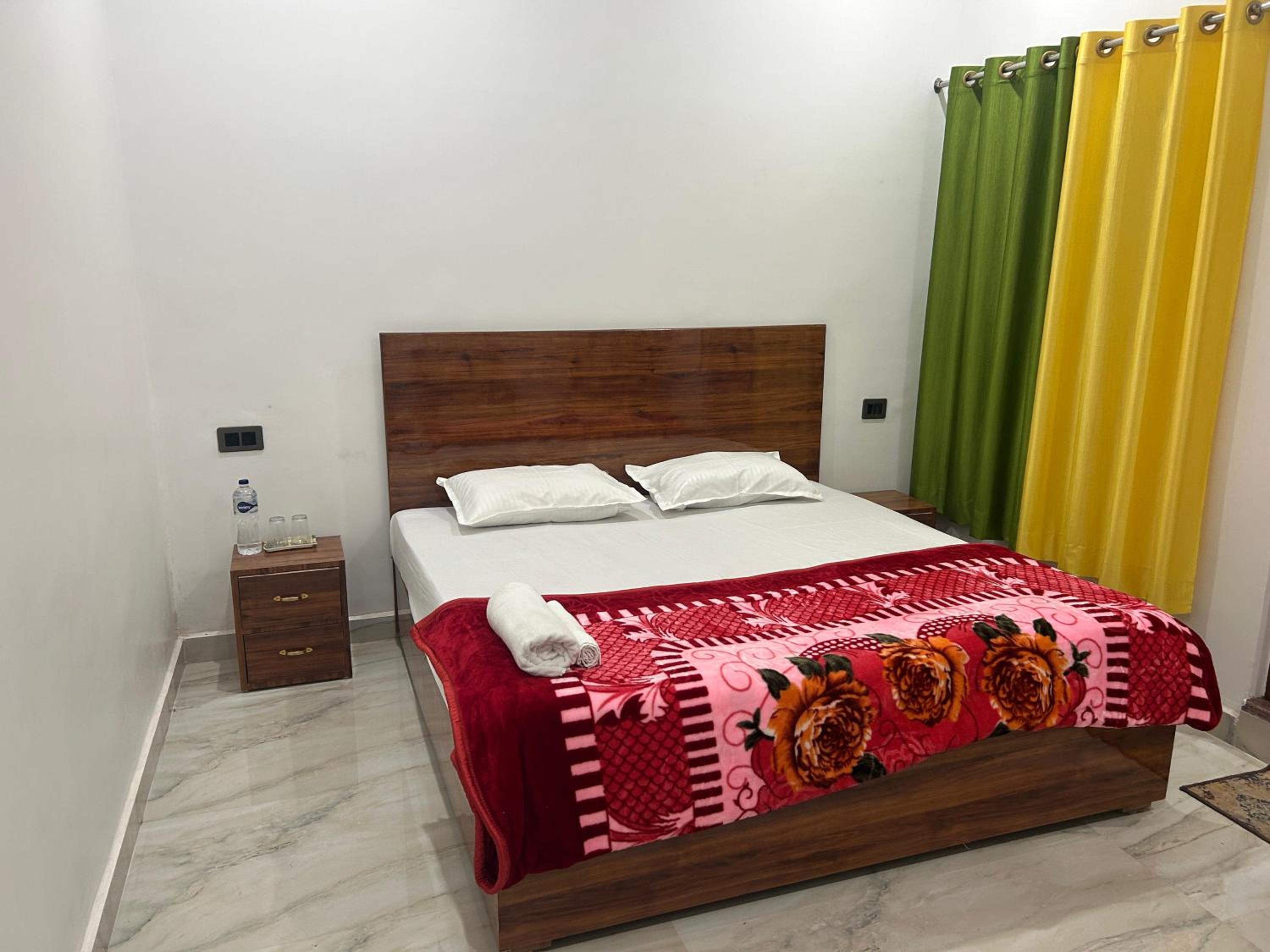 Shri Bageshwar Palace - Homestay