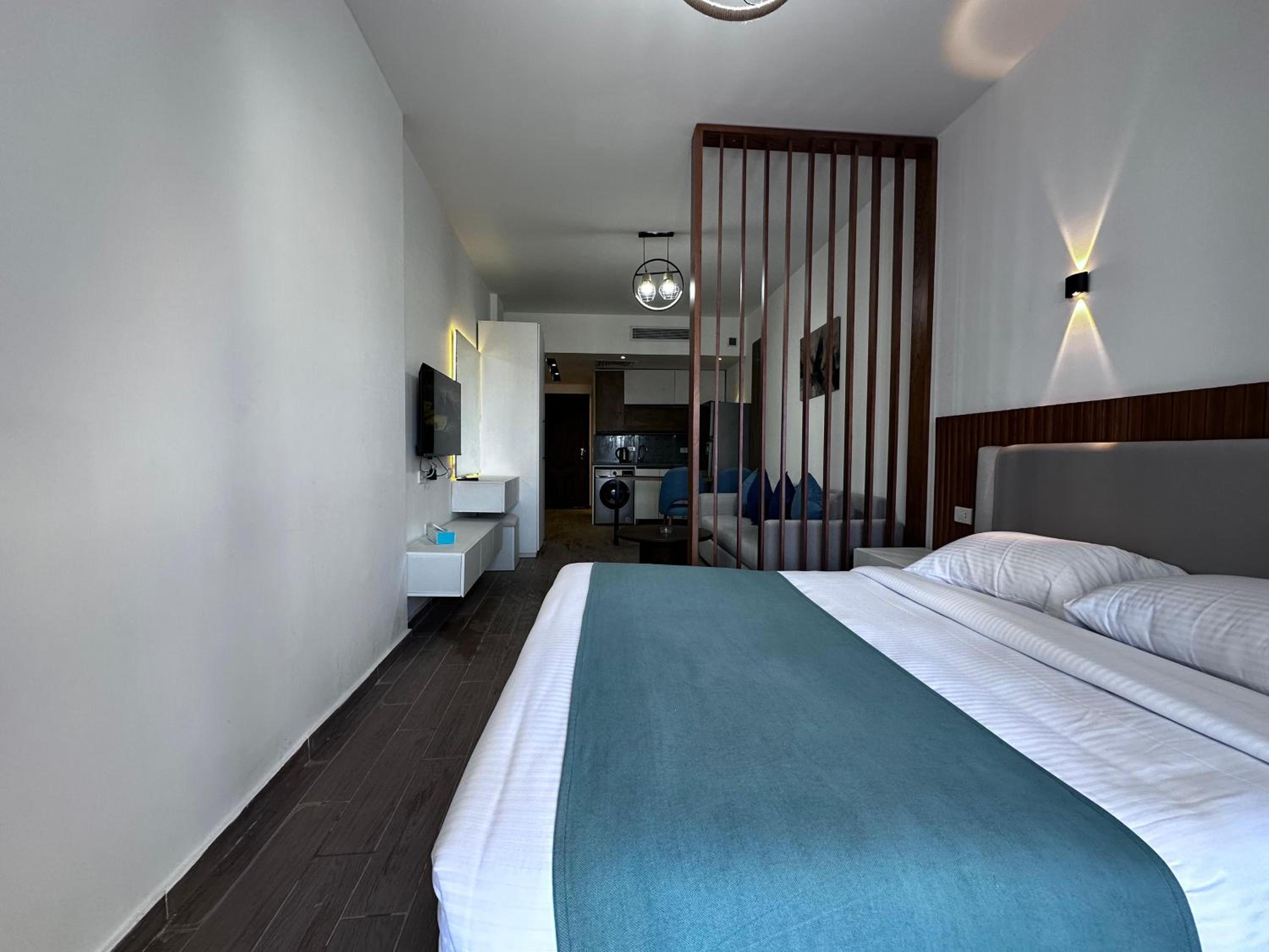 Al Saraya Sahl Hasheesh by Peaks