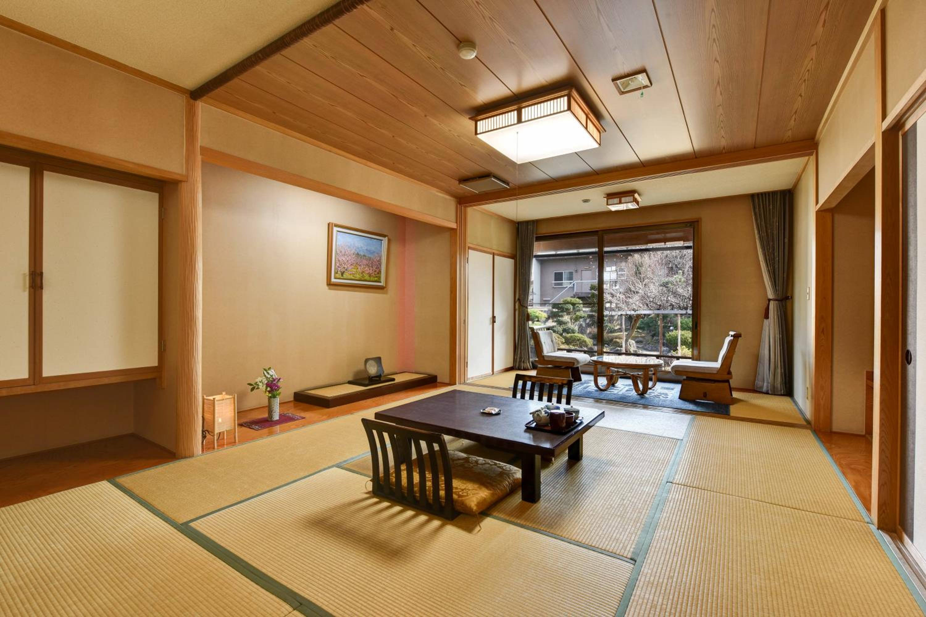 Rakusuien