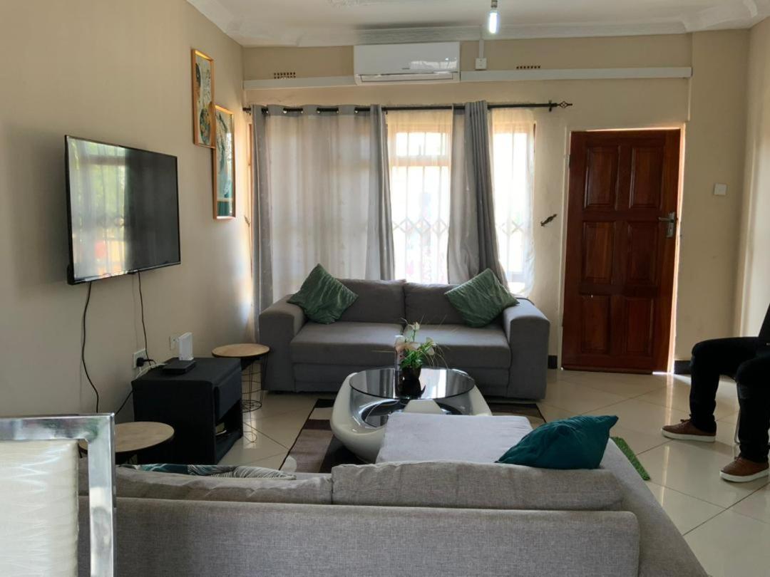 Luta Apartment