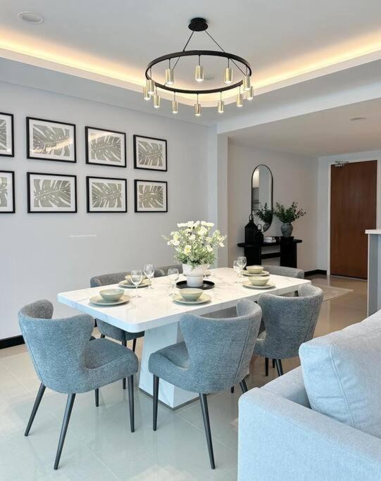 Stylish & Newly Renovated Apartment in Shah Alam