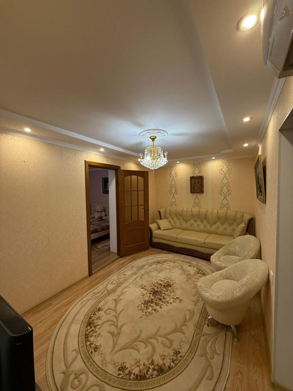 Bogdan luxury house center of Chisinau!!! view 2
