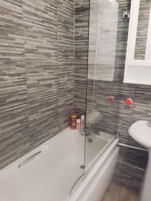 Stylish 2 Bedroom Apartment Dublin 2