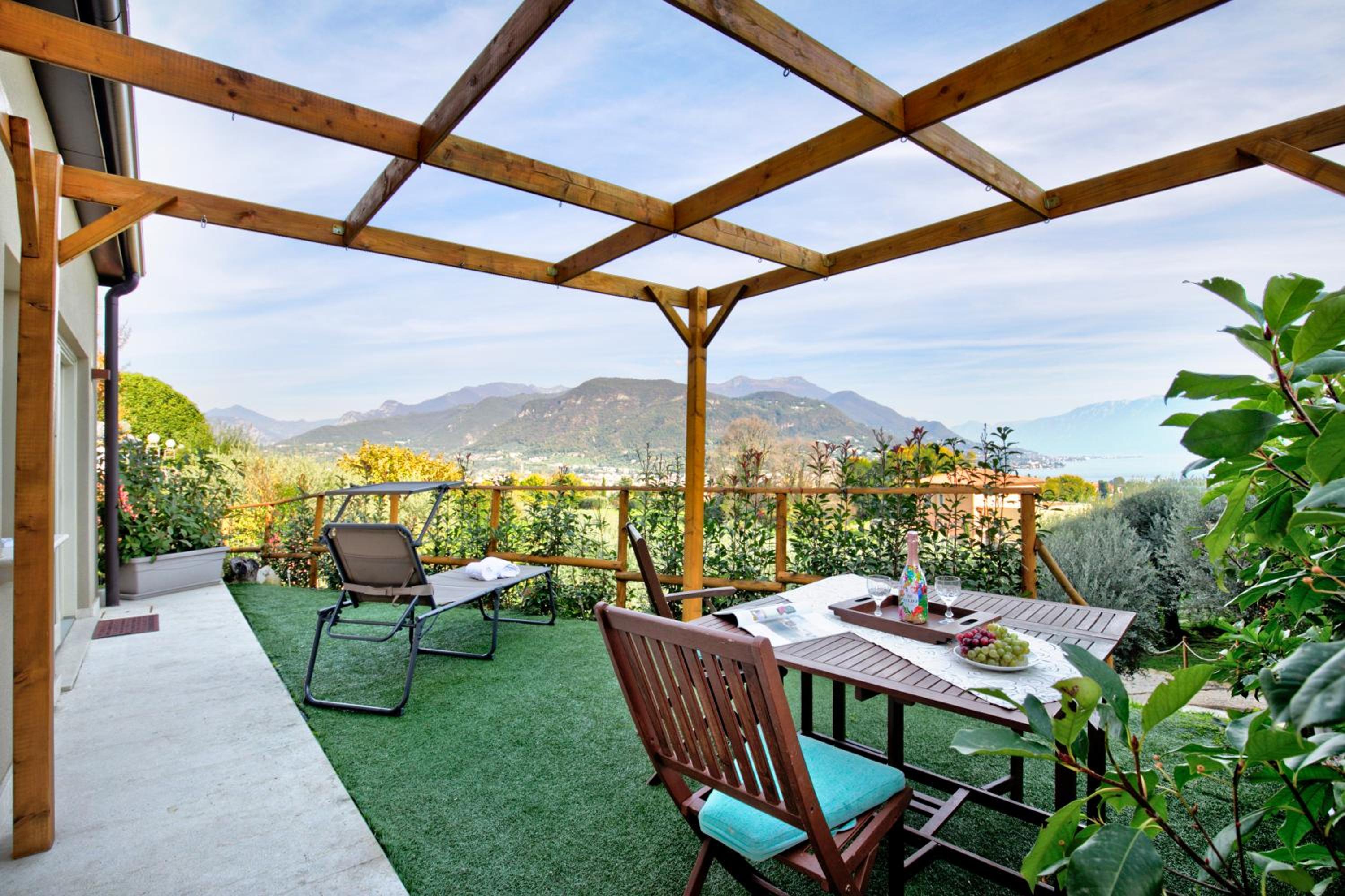 Casa Priscilla en Salò — balance & terrace