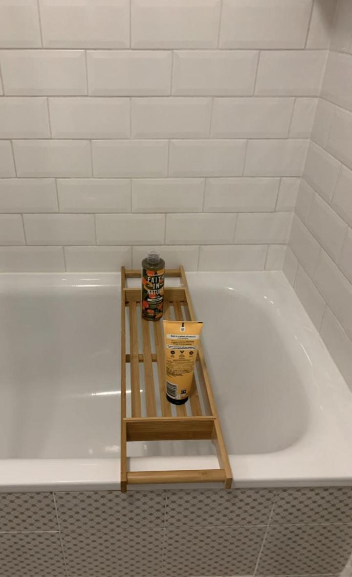 East London Two Bedroom Apartment with private Patio - Entire apartment