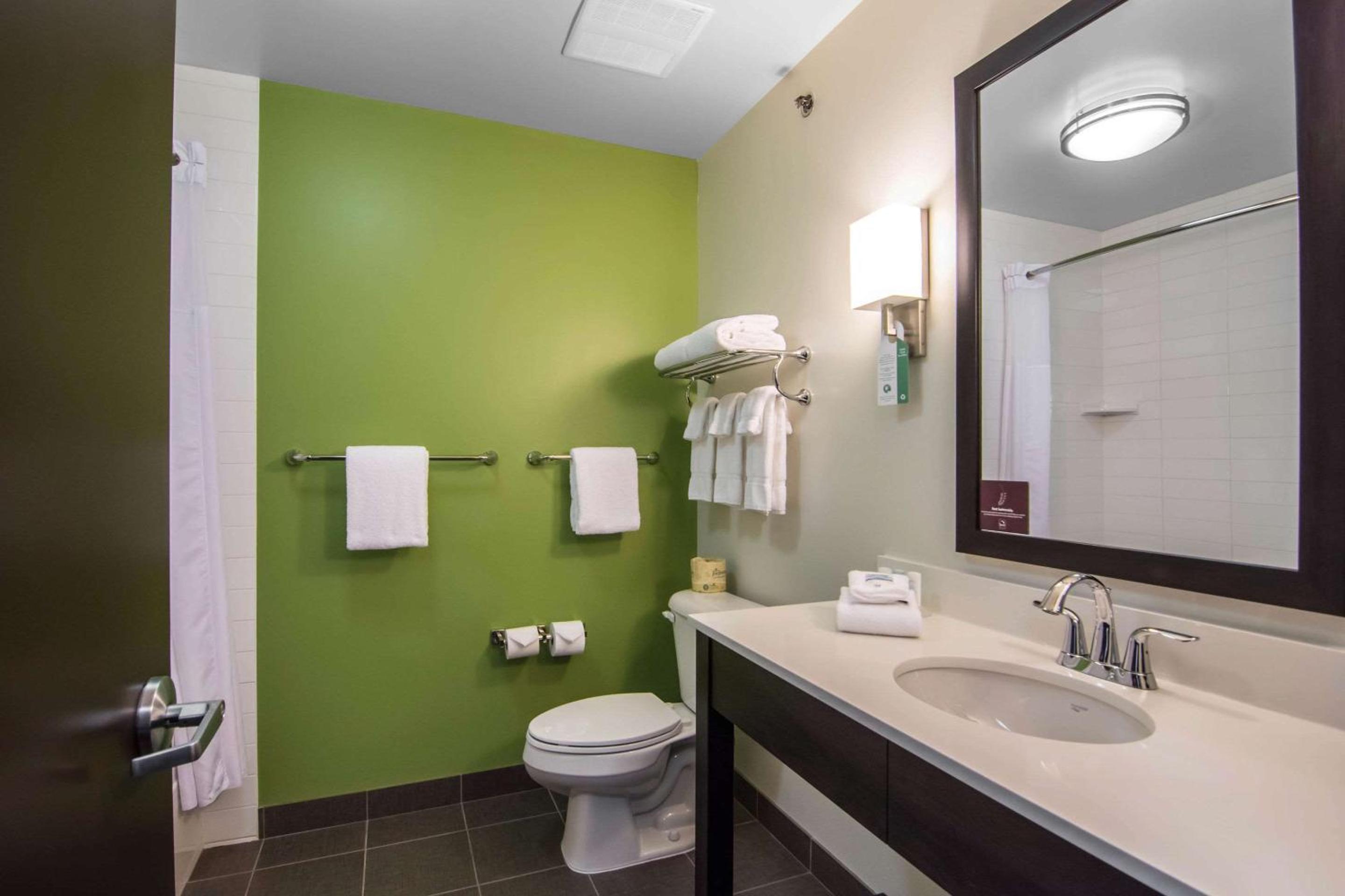 Regina Vacations - Sleep Inn Regina East - Property Image 42