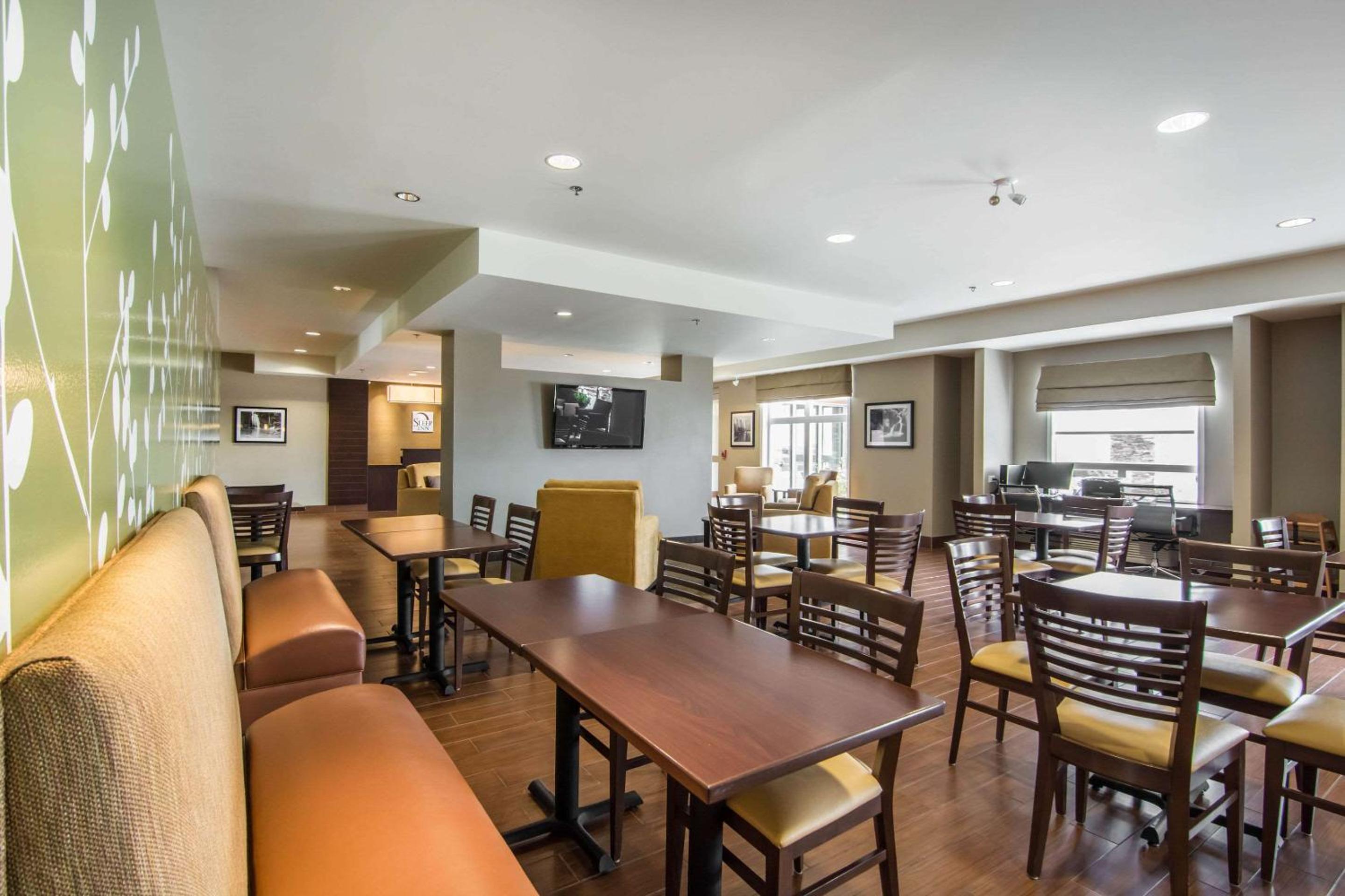 Regina Vacations - Sleep Inn Regina East - Property Image 58