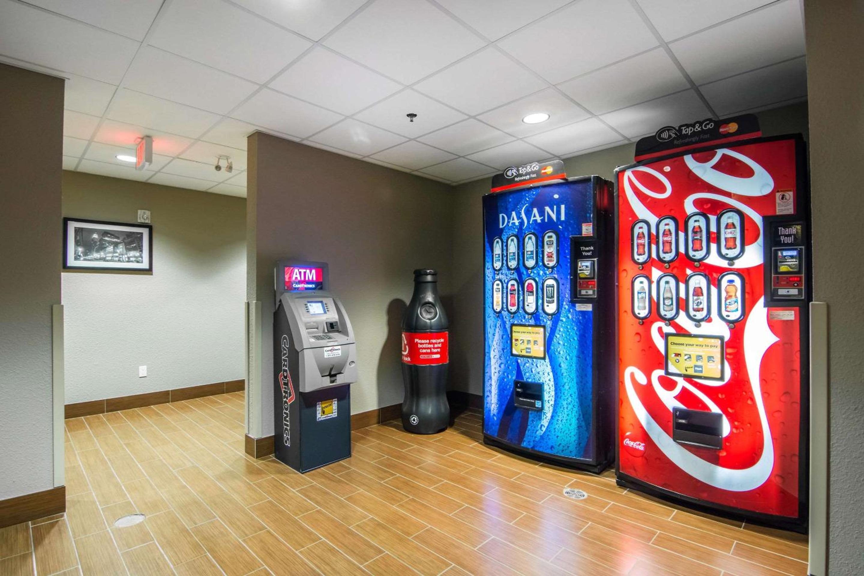 Regina Vacations - Sleep Inn Regina East - Property Image 63