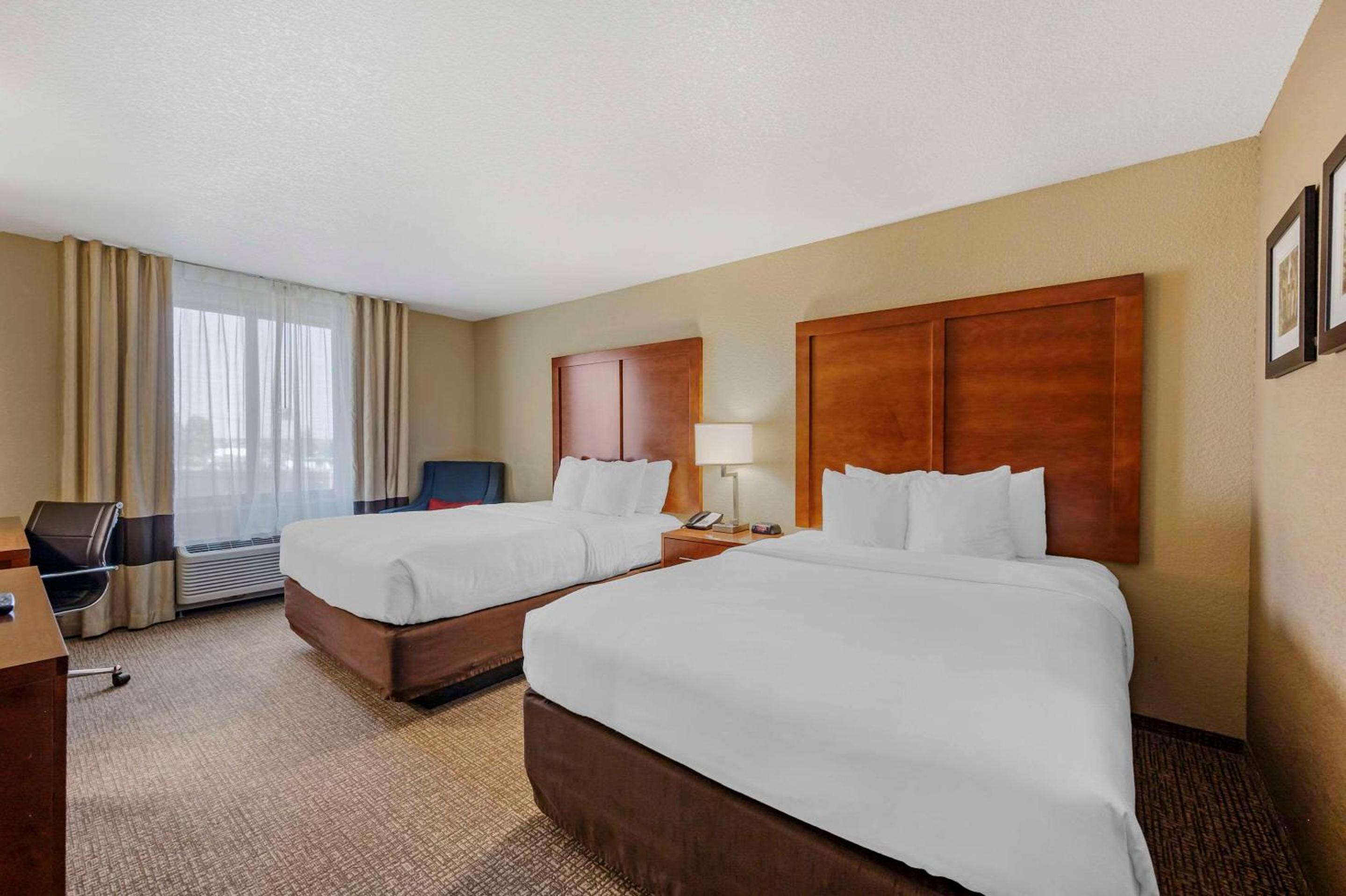 Comfort Inn & Suites
