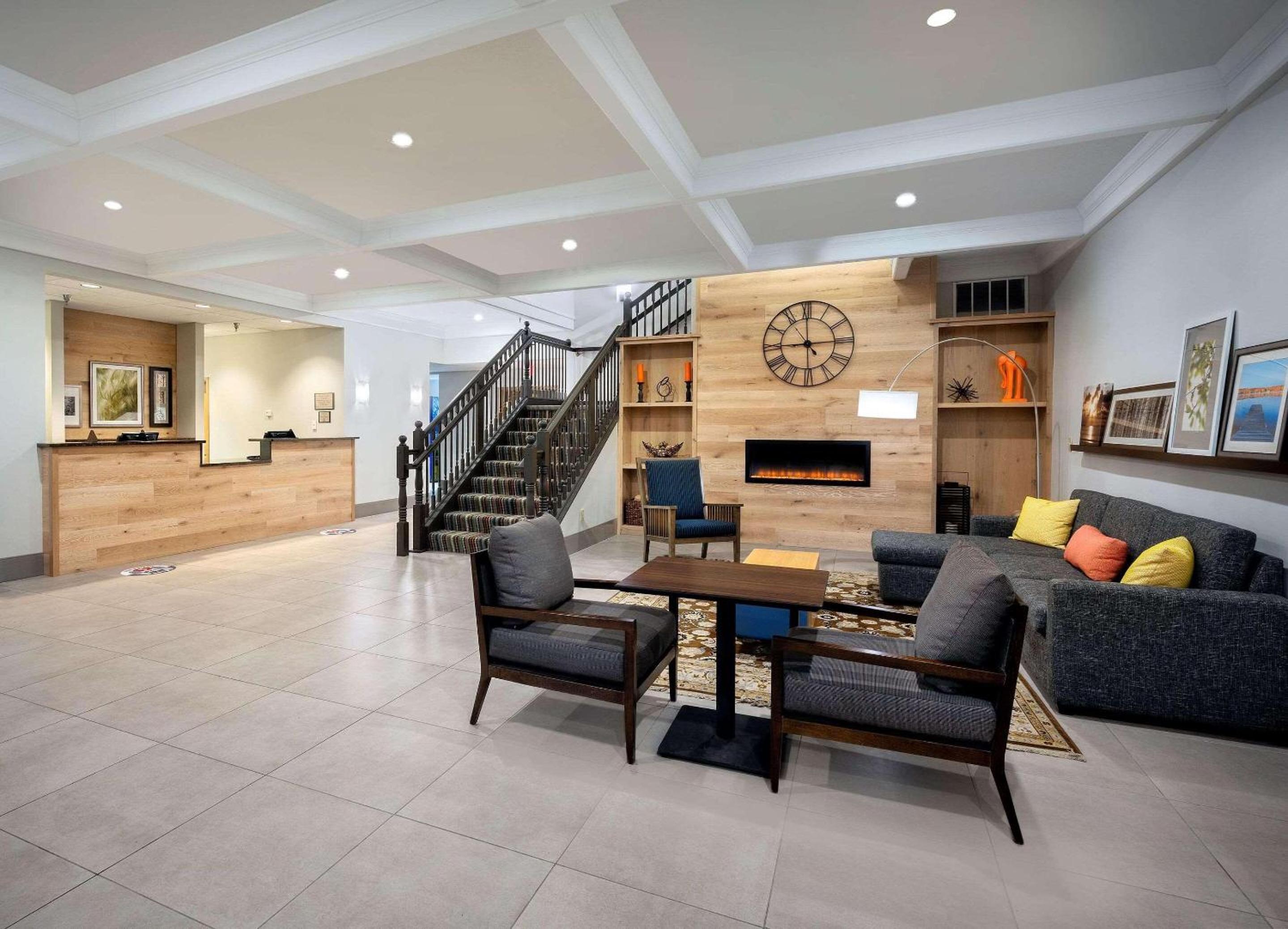 Country Inn & Suites by Radisson Albertville near Outlet Mall view 2
