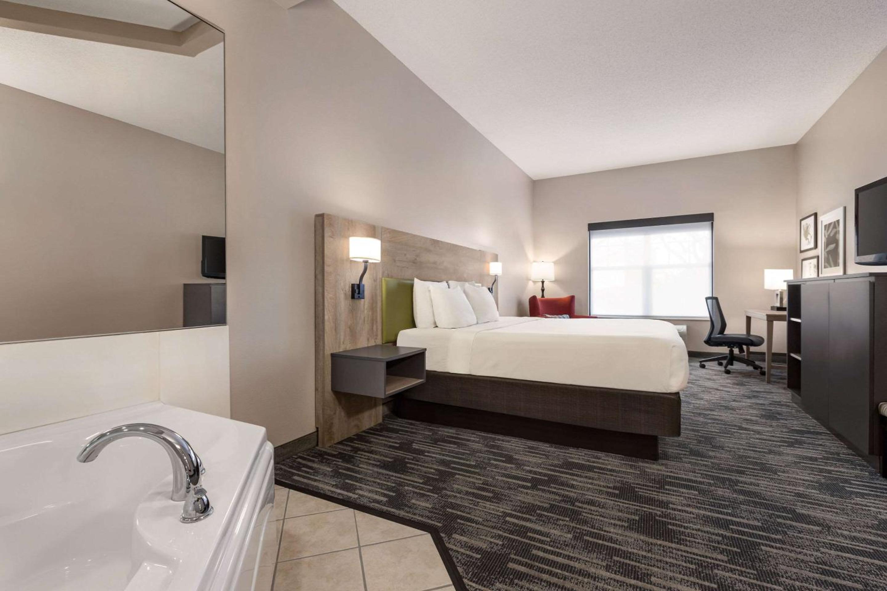 Country Inn  Suites by Radisson, St Cloud East, MN - Property Image 12