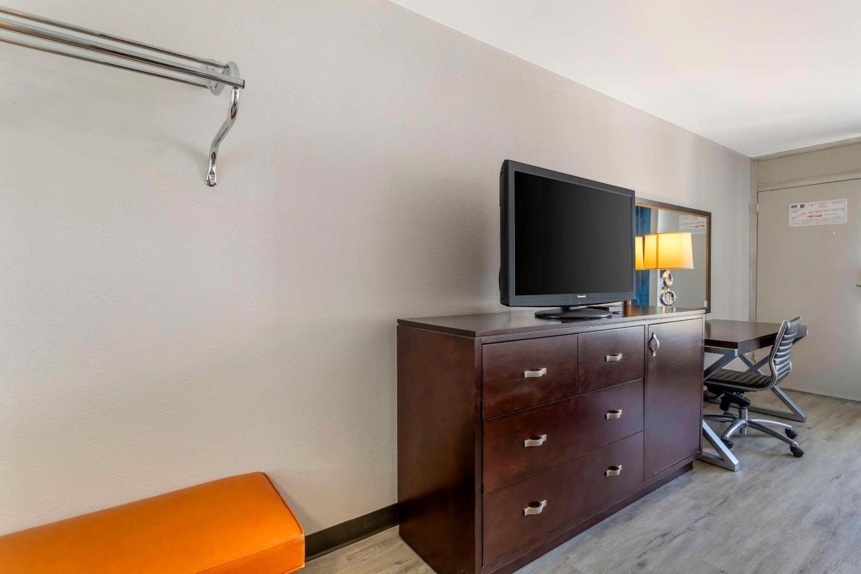 Rodeway Inn Orange Park - Jacksonville near Naval Air Station 4