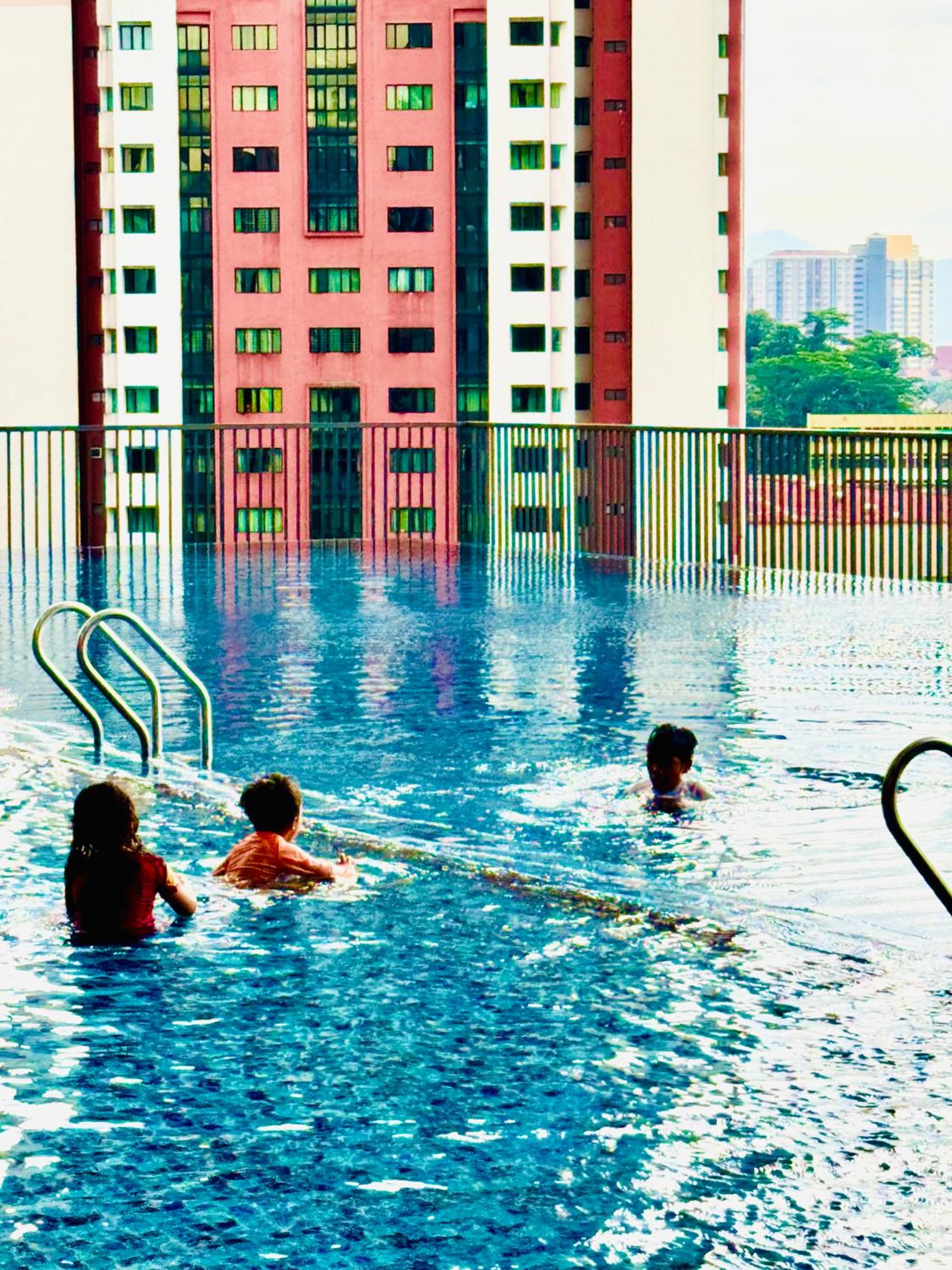 KLcc suites At tower 1