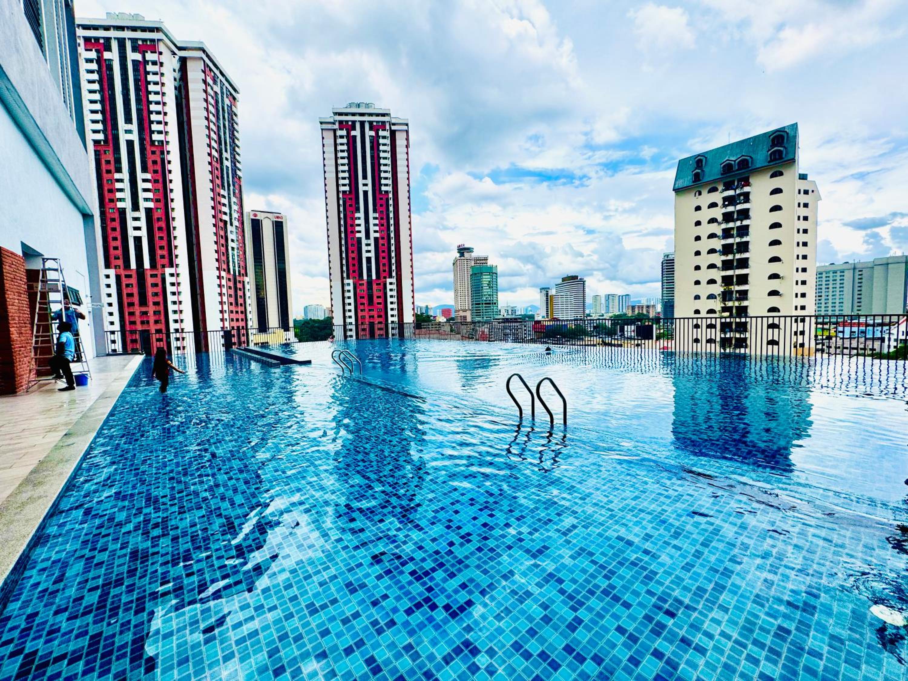 KLcc suites At tower 1