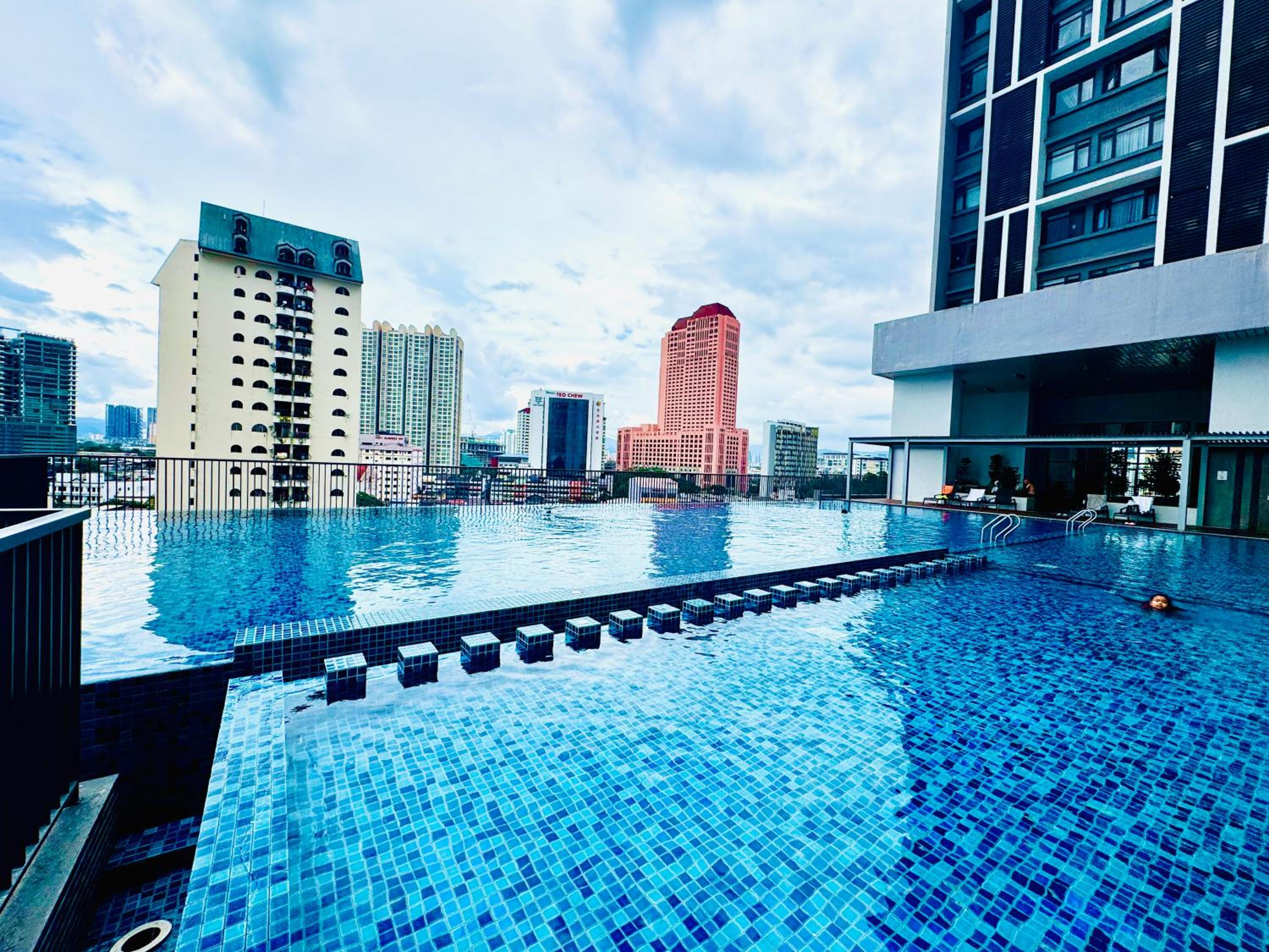 KLcc suites At tower 1
