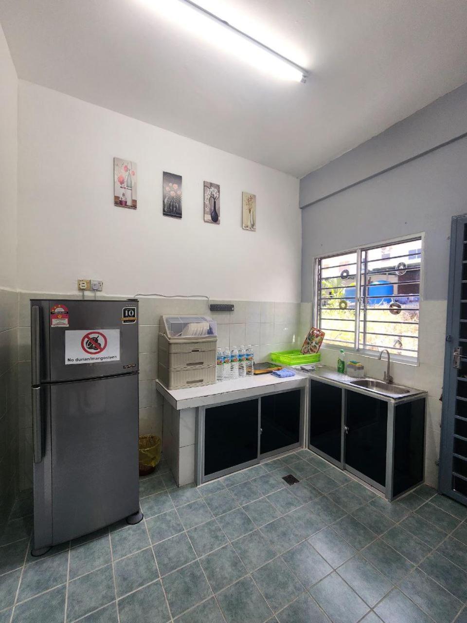 Sandakan Corner Terrace House