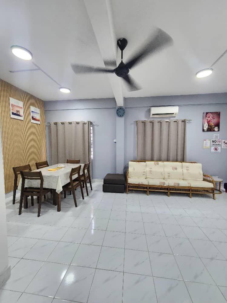 Sandakan Corner Terrace House