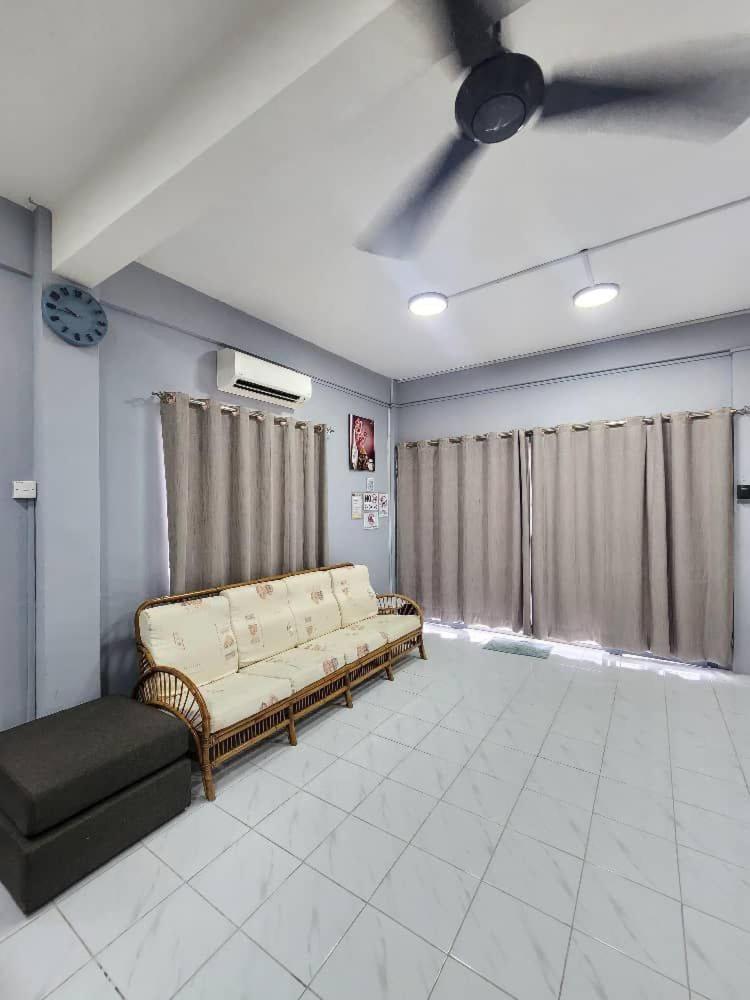 Sandakan Corner Terrace House