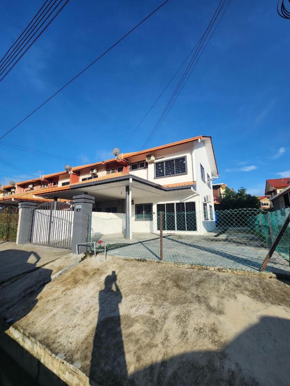 Sandakan Corner Terrace House