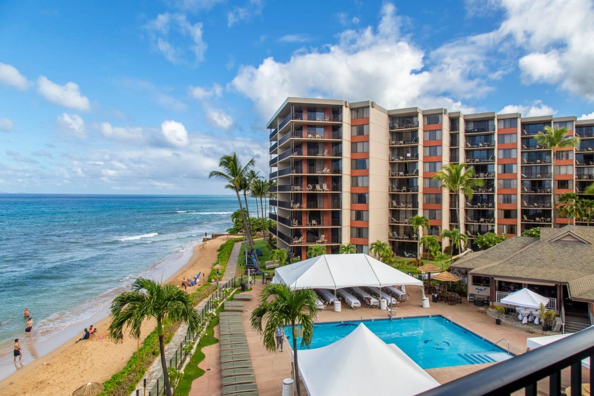 Penthouse Sweeping Ocean Views