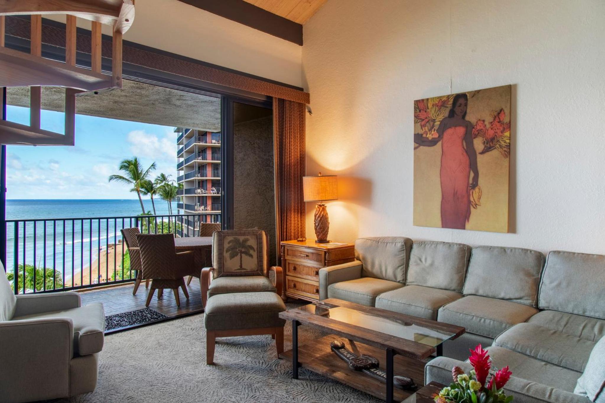 Penthouse Sweeping Ocean Views