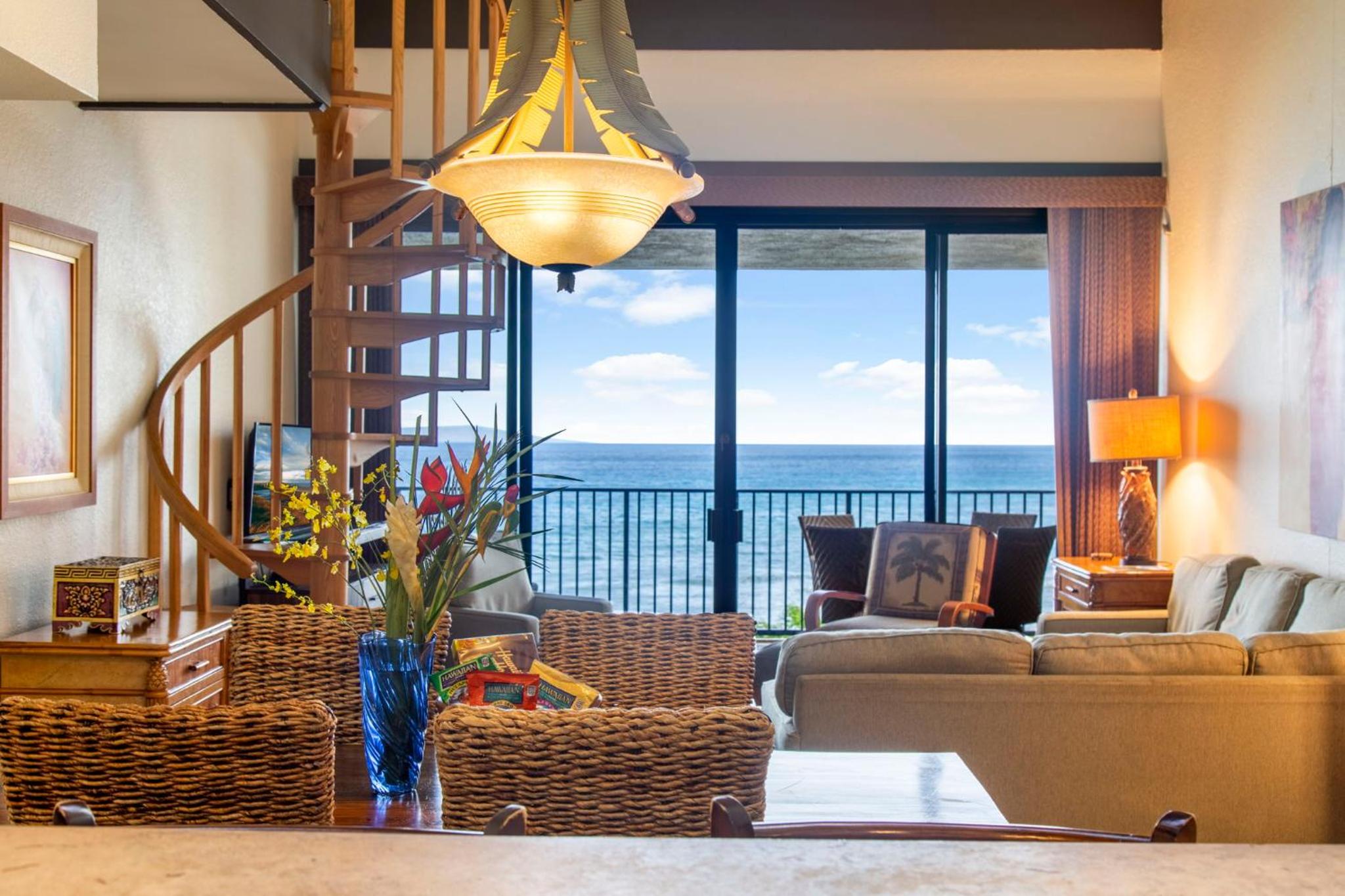 Penthouse Sweeping Ocean Views