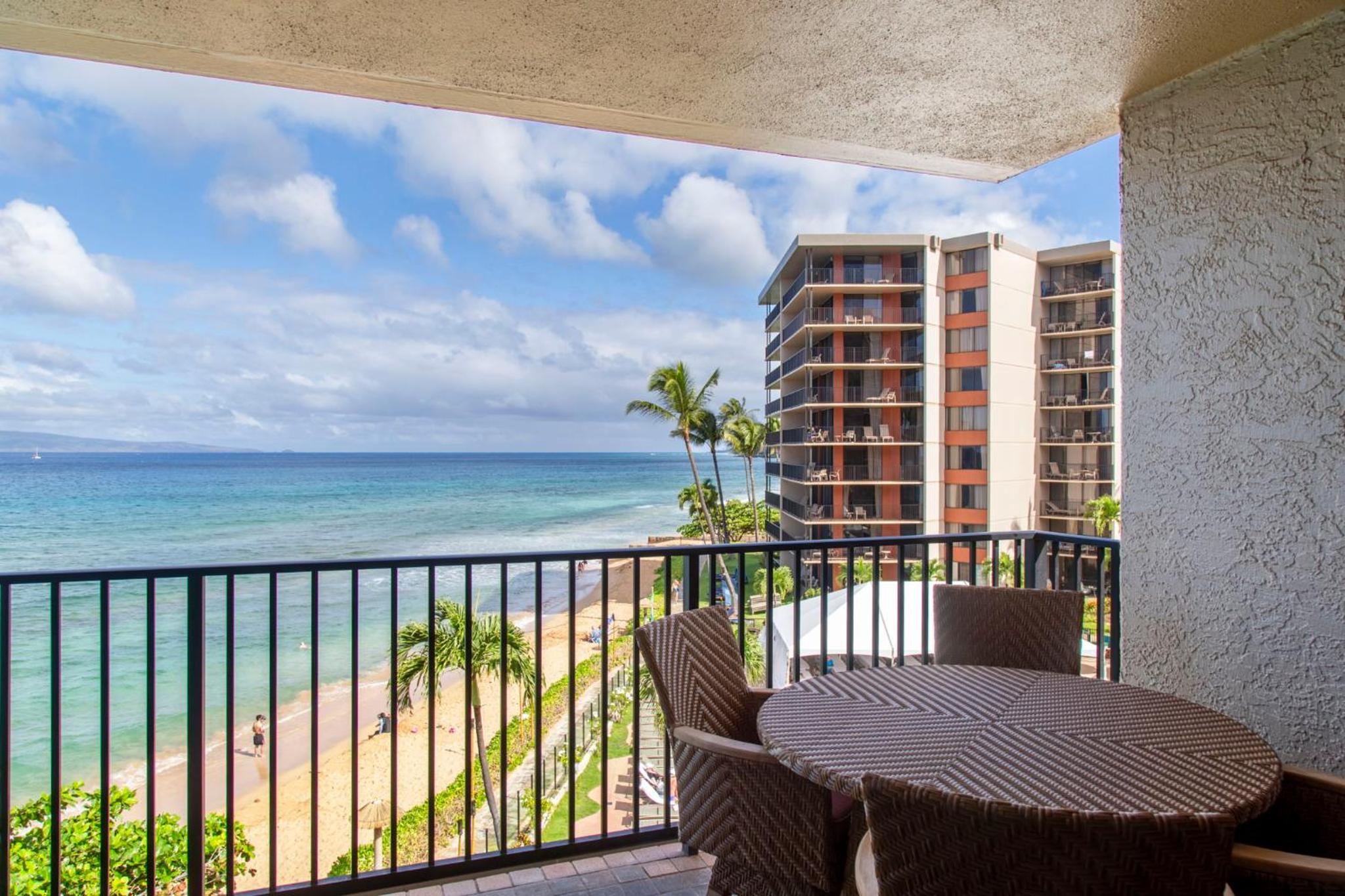 Penthouse Sweeping Ocean Views