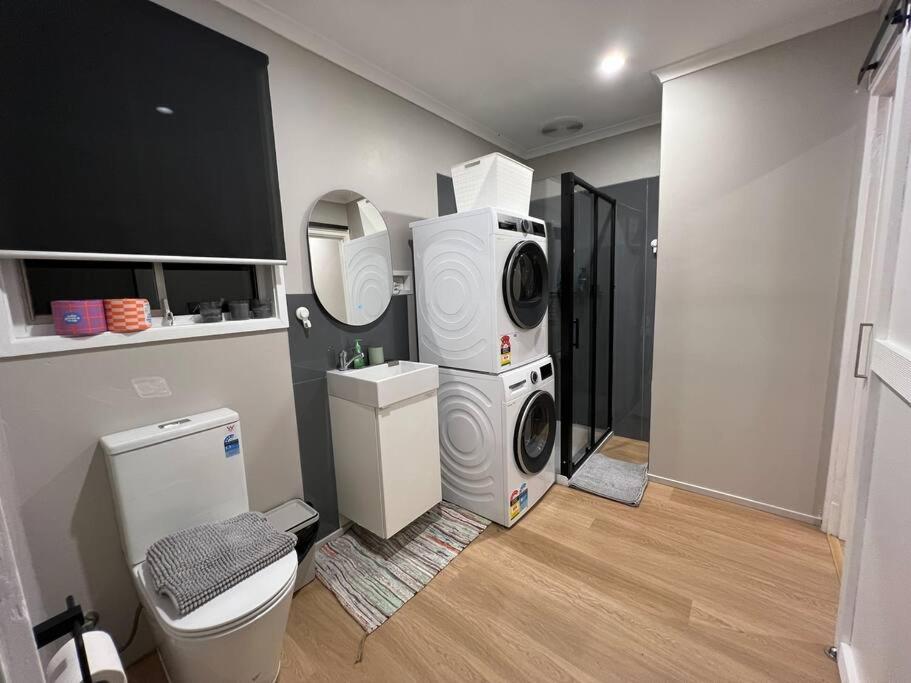 Newly refurbished House- SuperFast Internet