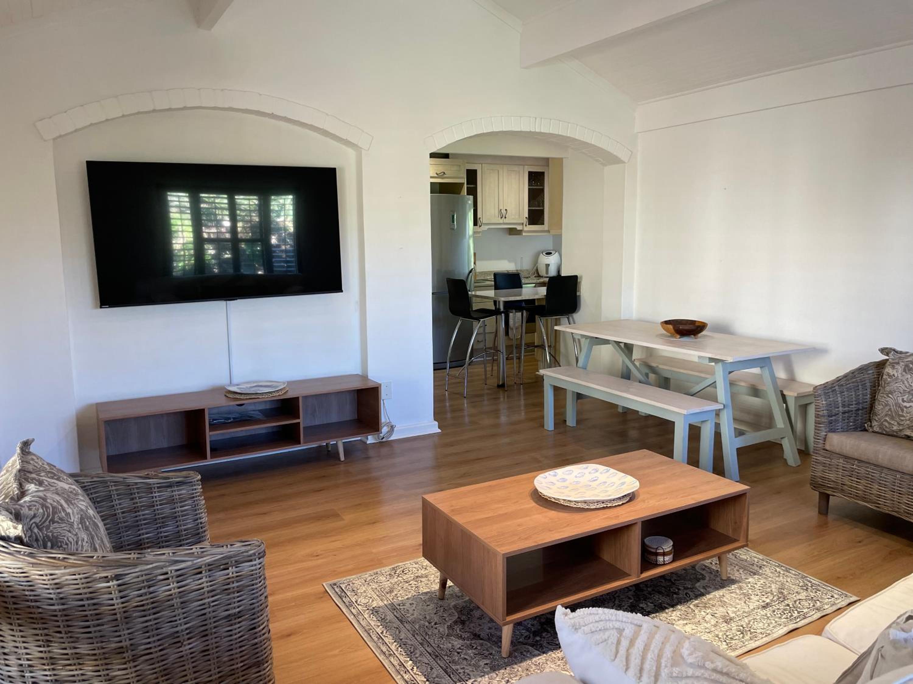 Ocean Mooring Beach Apartment 