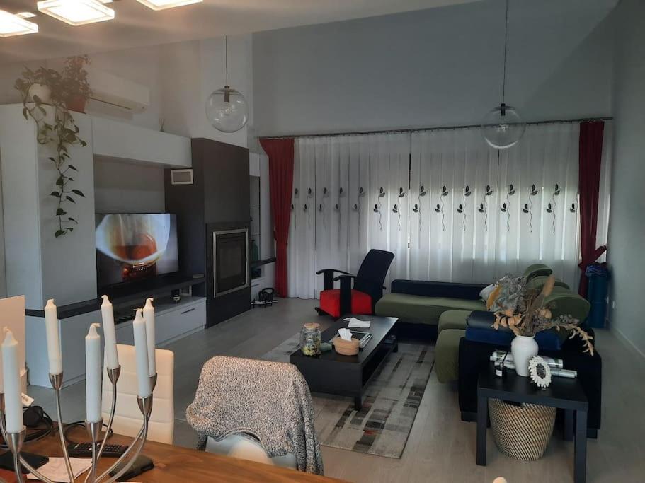 Luminoso chalet cerca de Segovia by CABANA Rentals