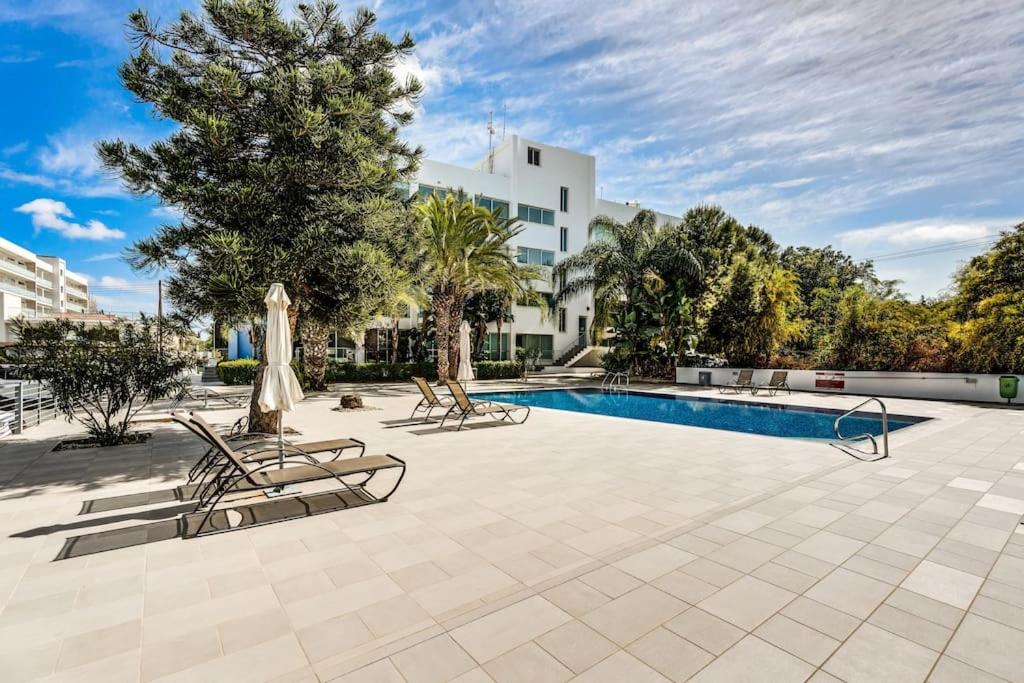 SunnyVillas 1 Bedroom Swimming Pool COR