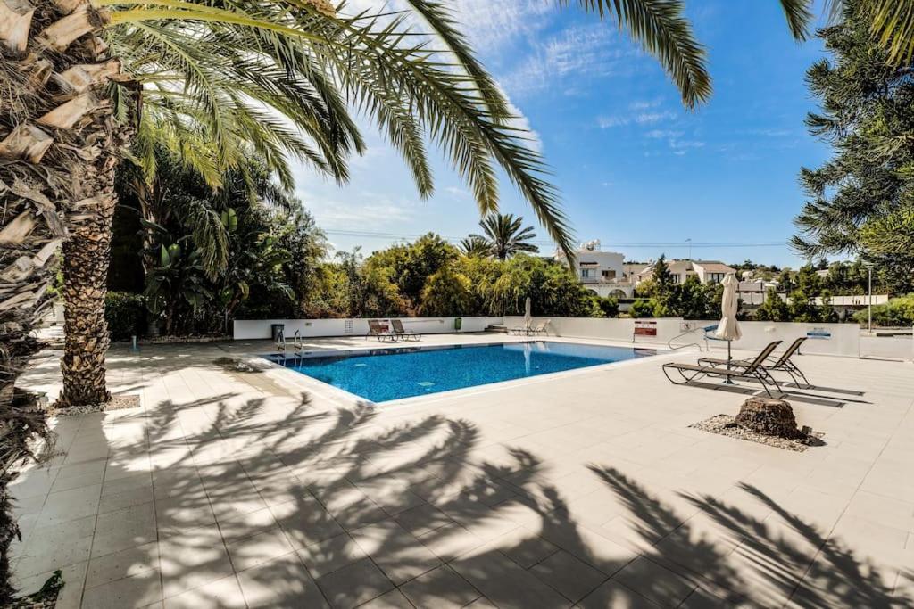 SunnyVillas 1 Bedroom Swimming Pool COR