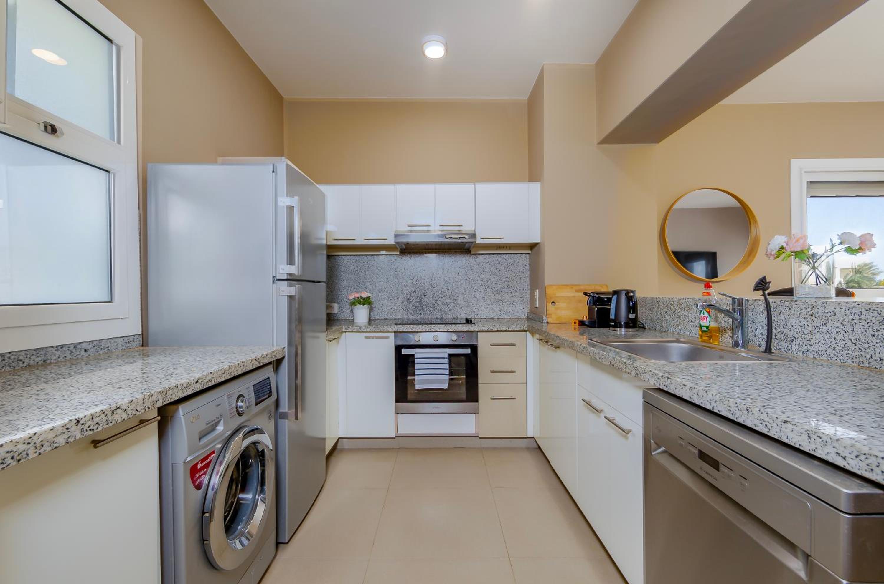 Beautiful apartment with roof terrace in Joubal