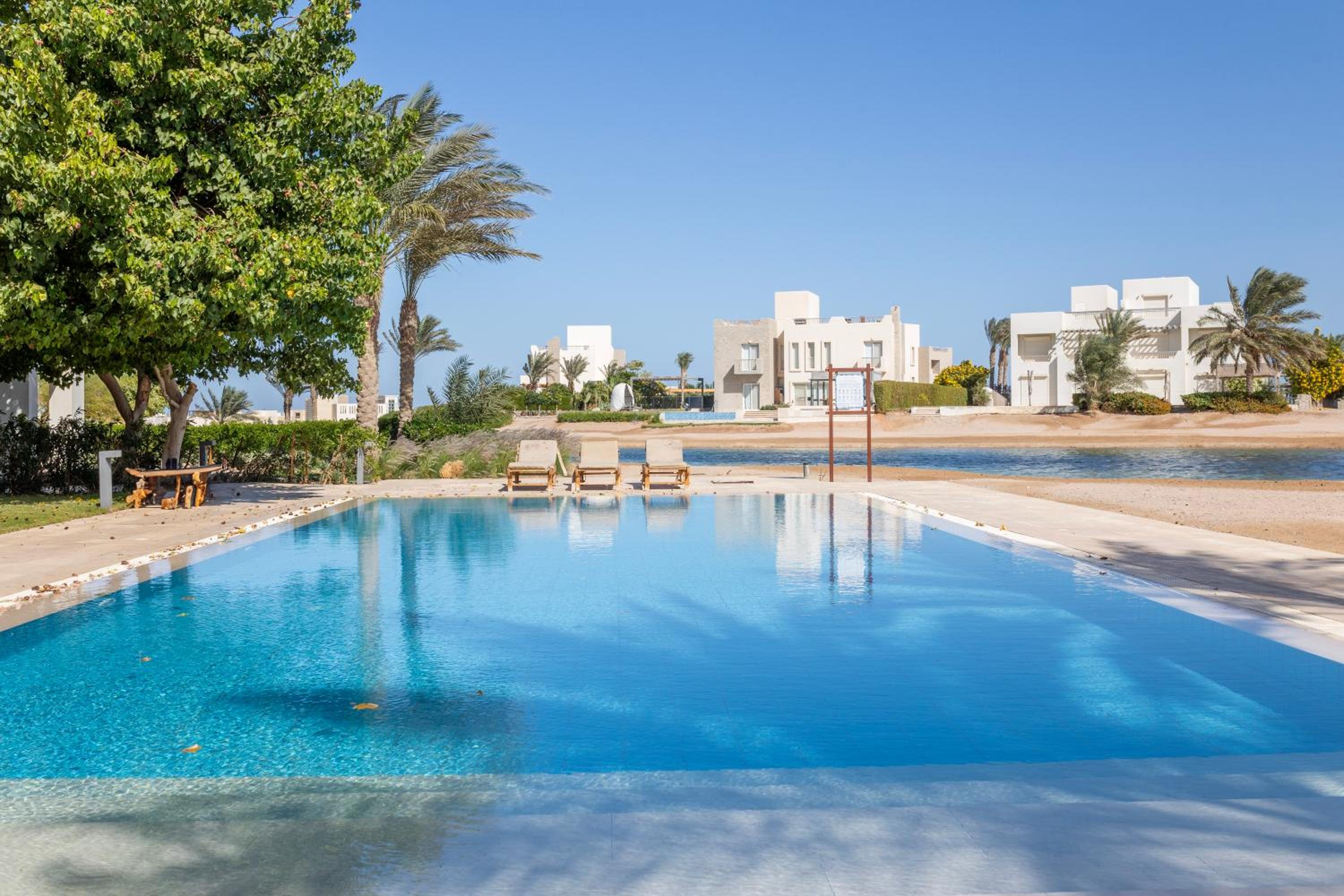 Beautiful apartment with roof terrace in Joubal