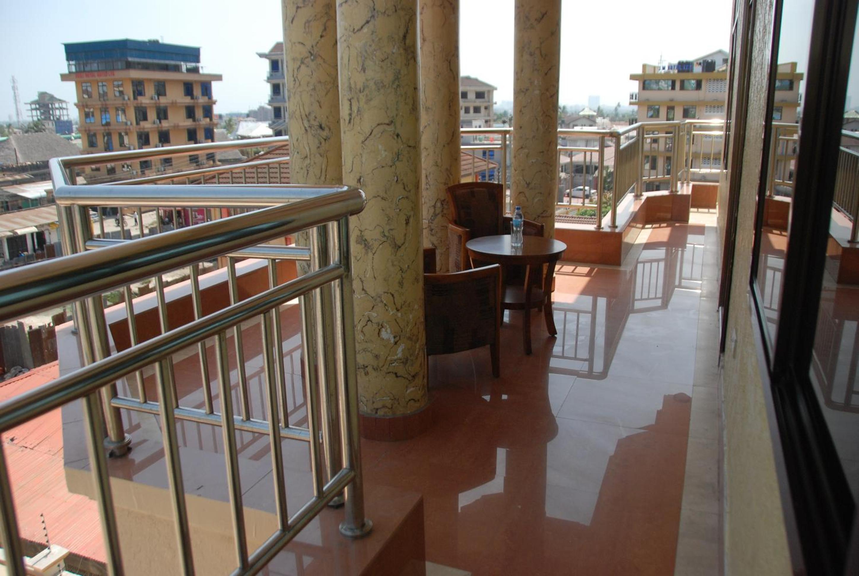 Silver Paradise Hotel