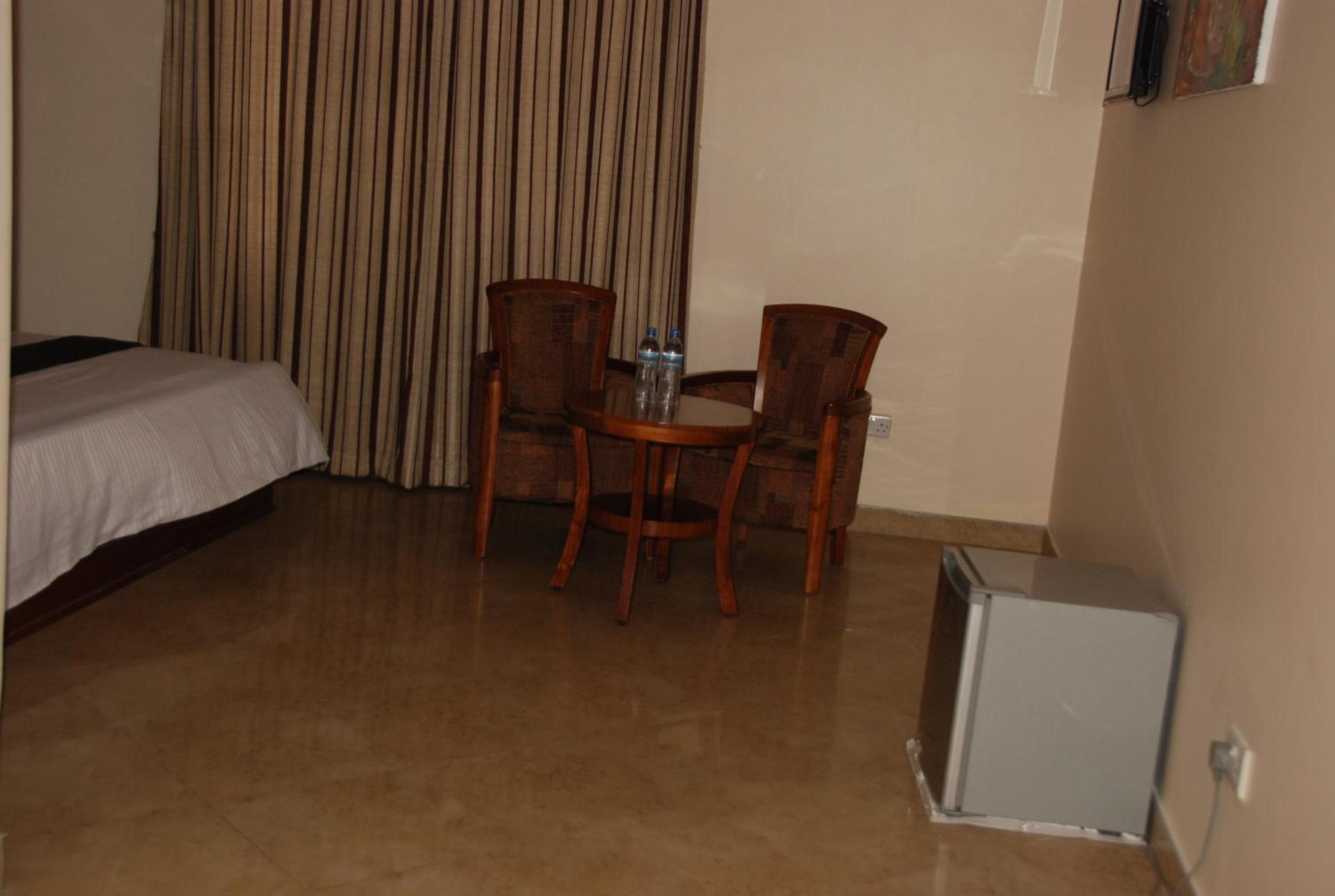 Silver Paradise Hotel