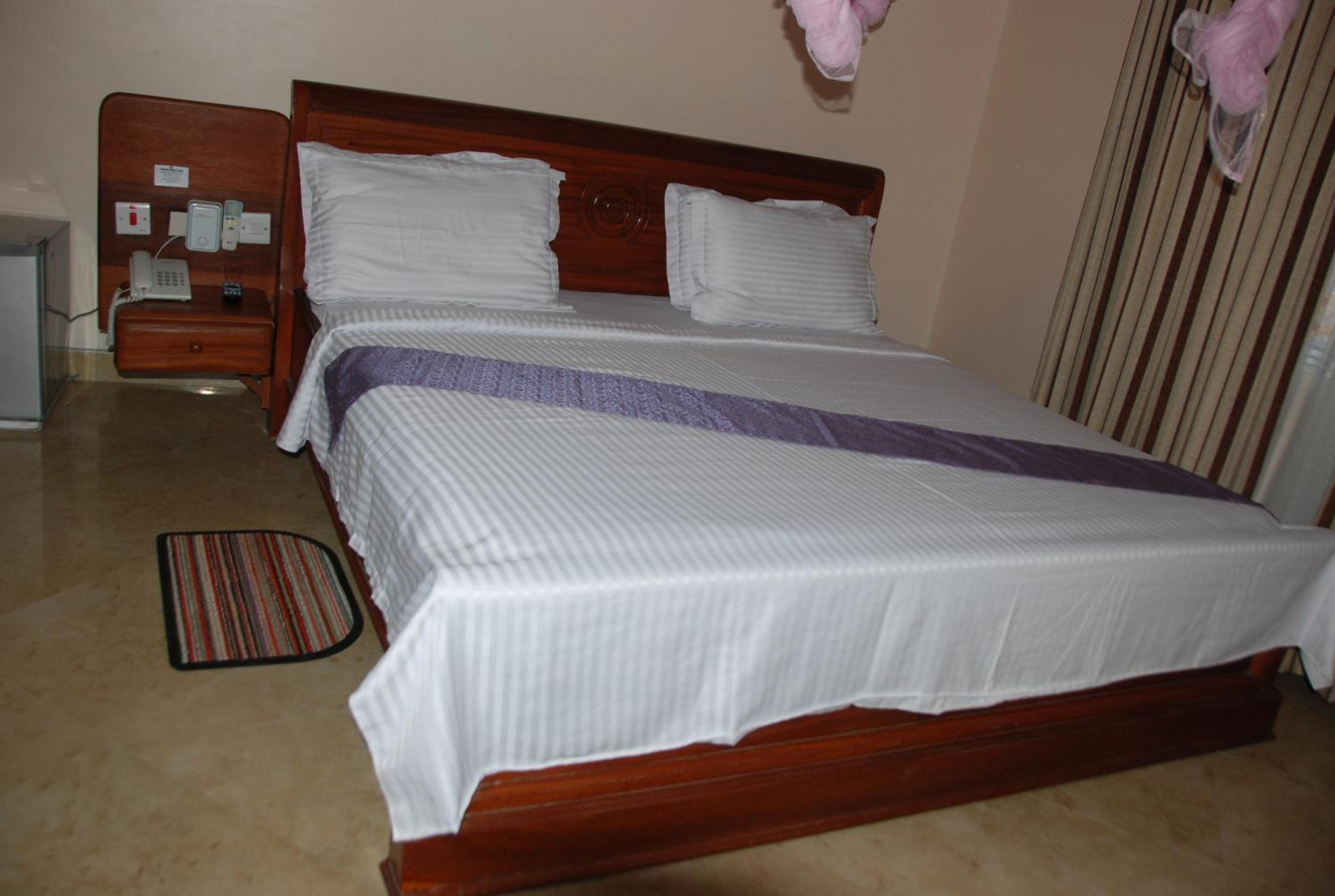 Silver Paradise Hotel